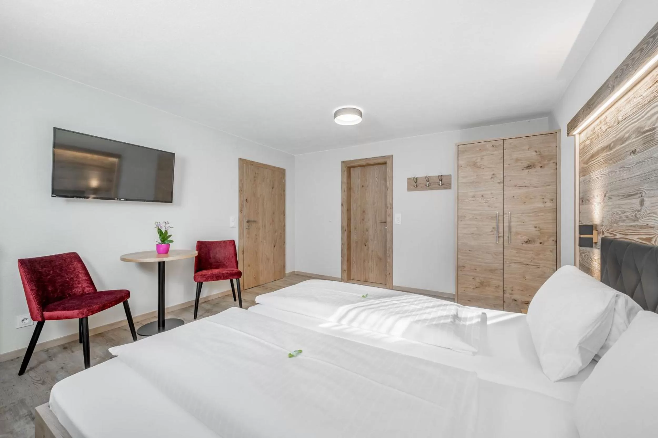 Photo of the whole room, Bed in Gasthof Schroll