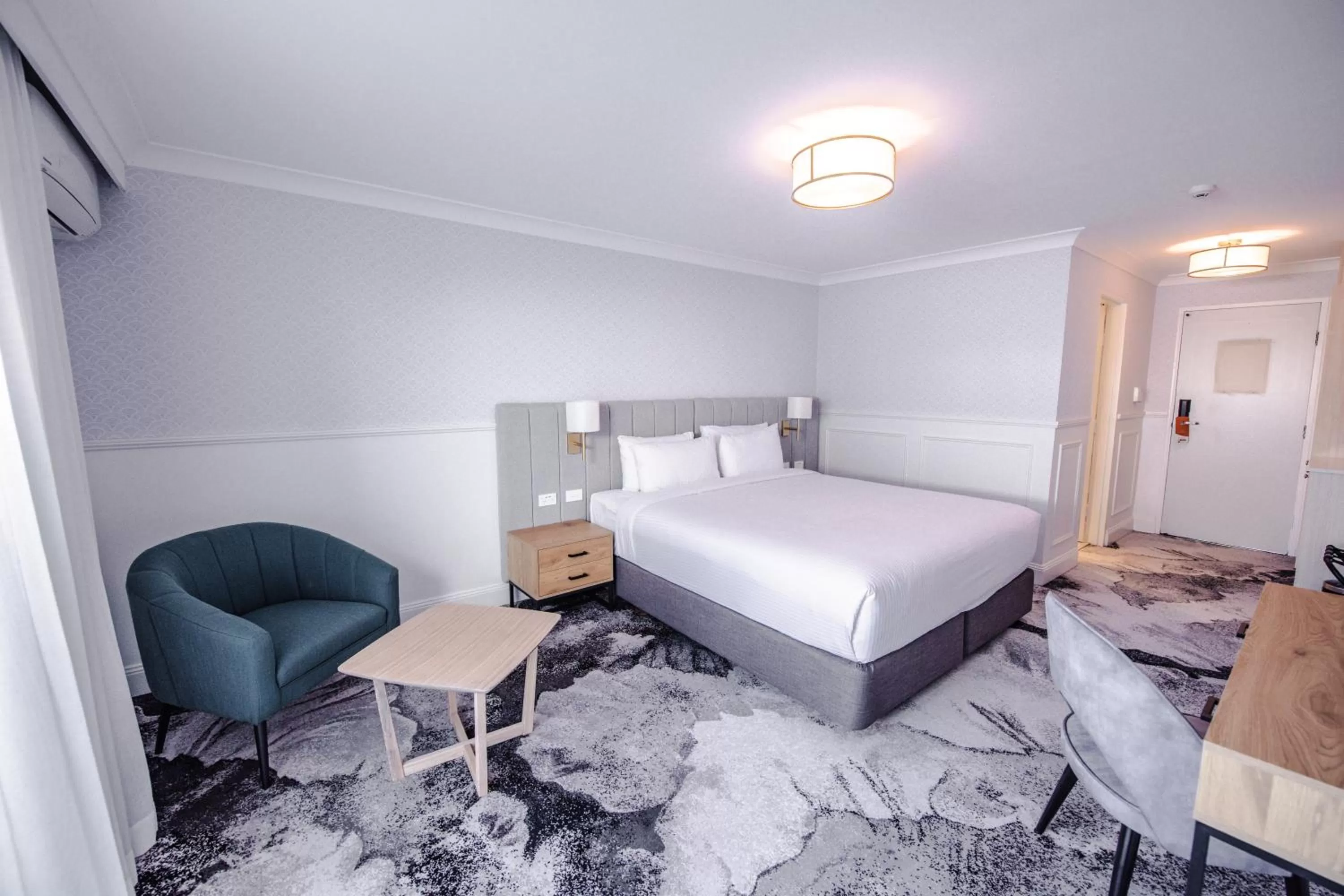 Bedroom, Bed in Comfort Inn Towradgi Beach