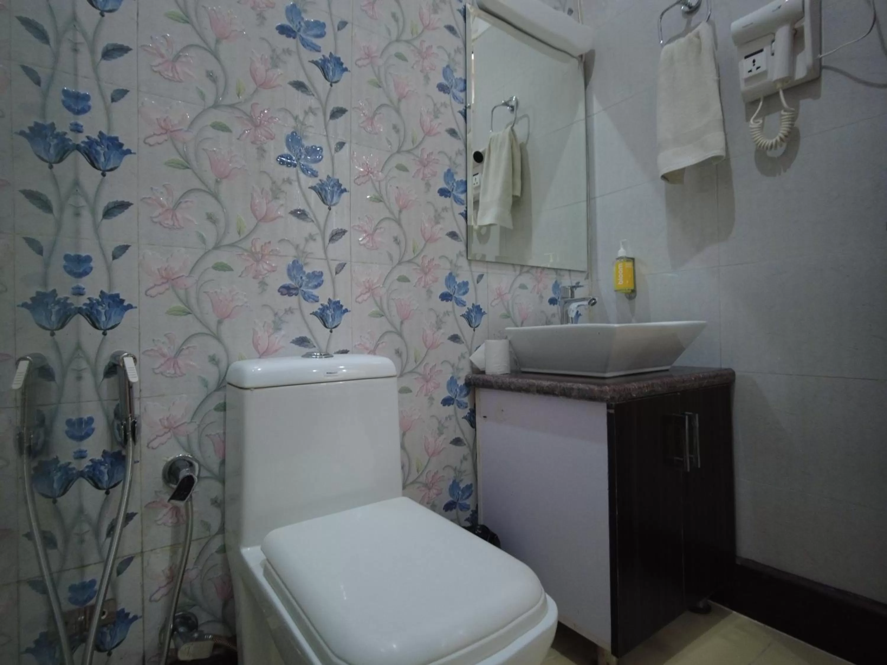 Bathroom in Kamay The Grand Alova