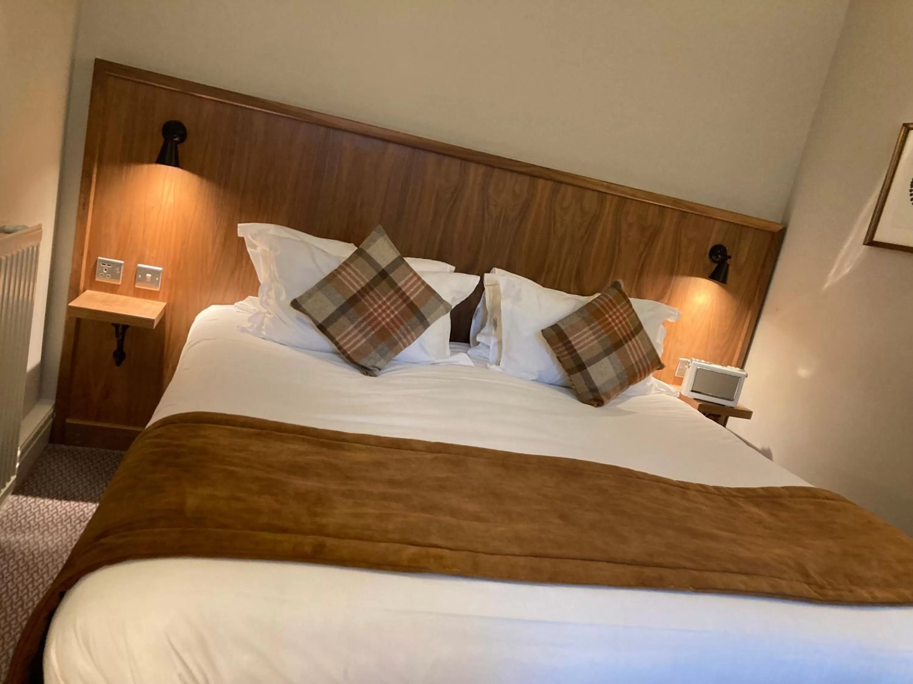Bed in The Cross-Keys Hotel
