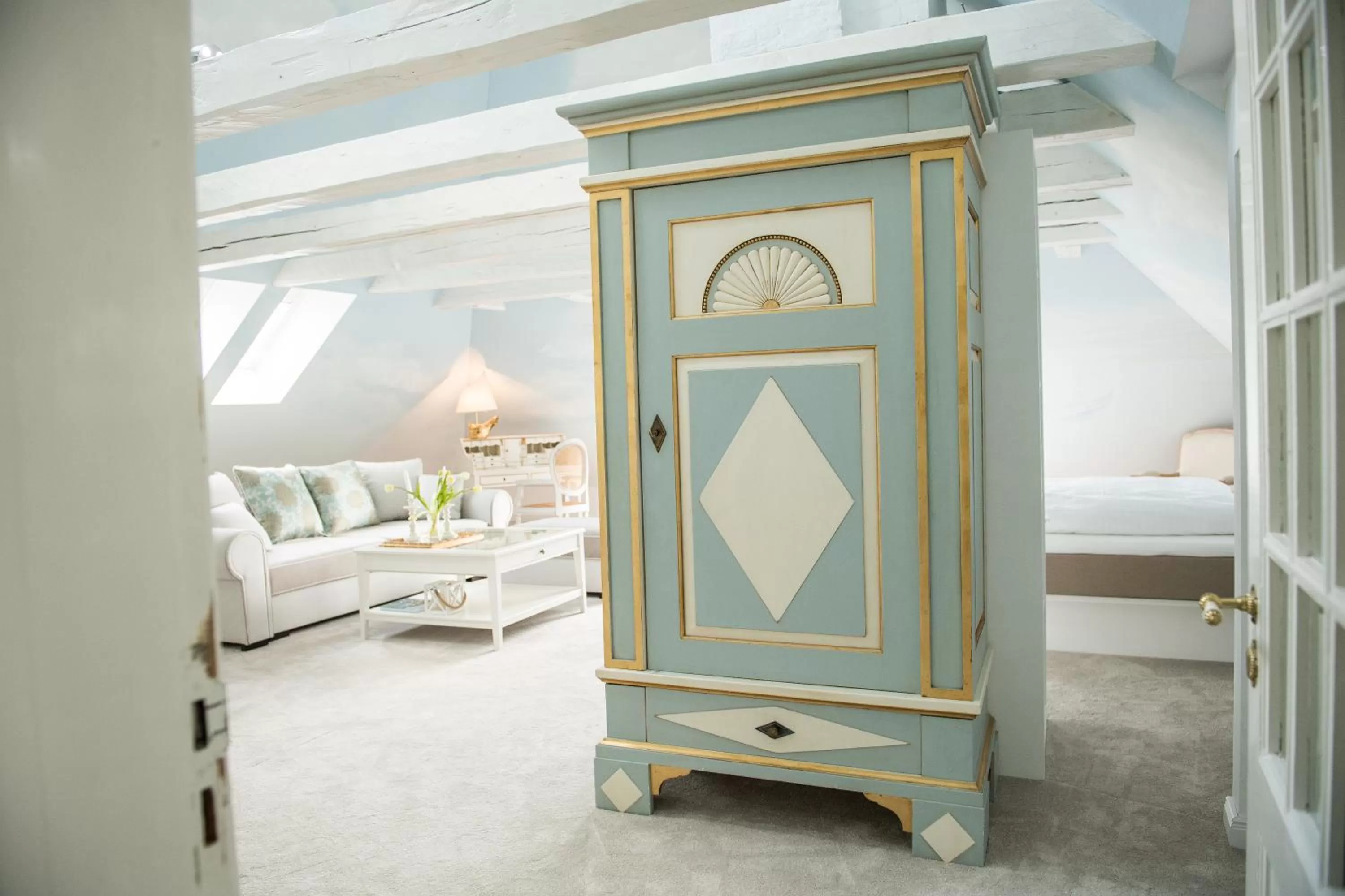 Decorative detail, Bed in Lübecker Krönchen