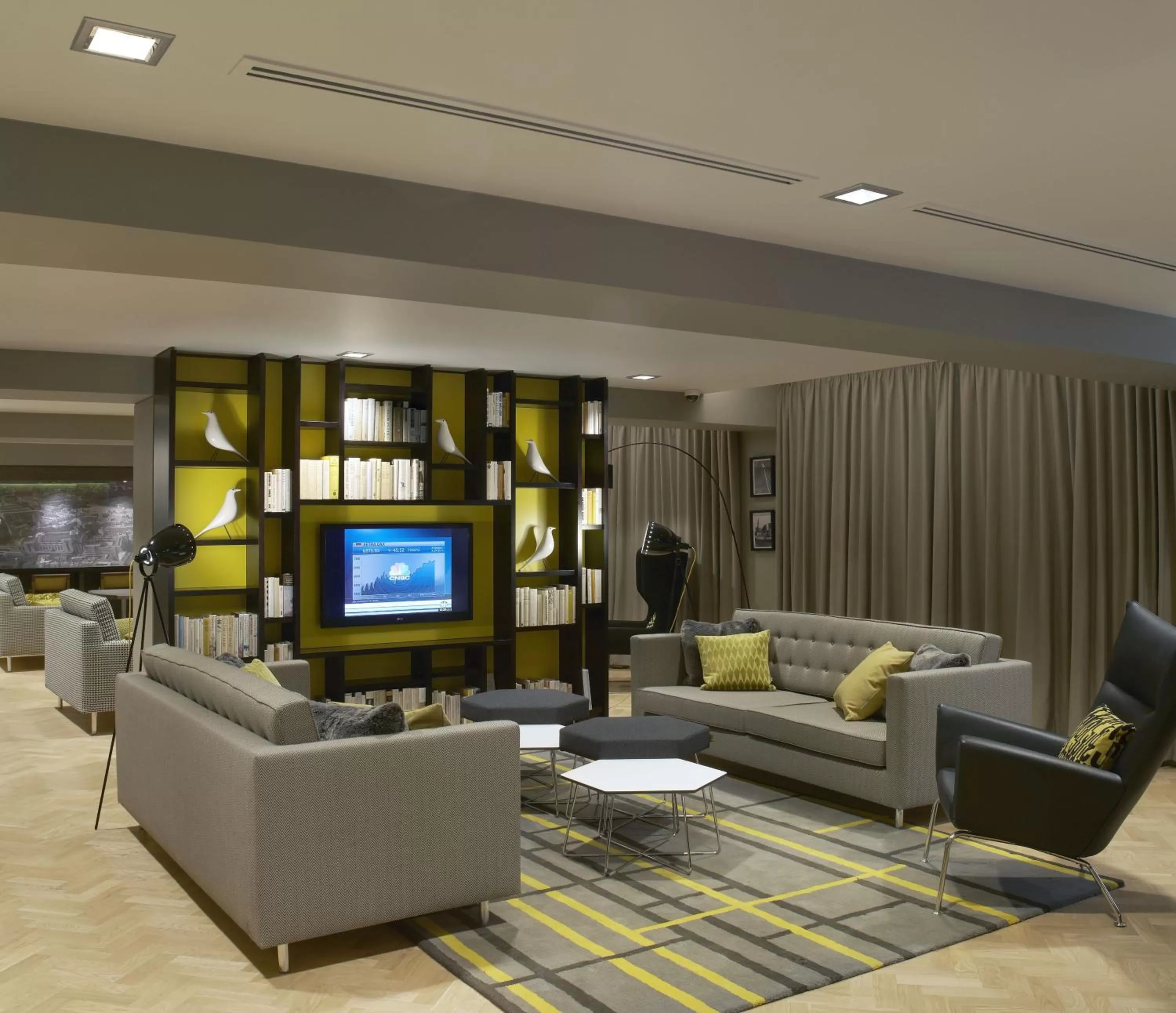 TV and multimedia in Citadines Trafalgar Square London