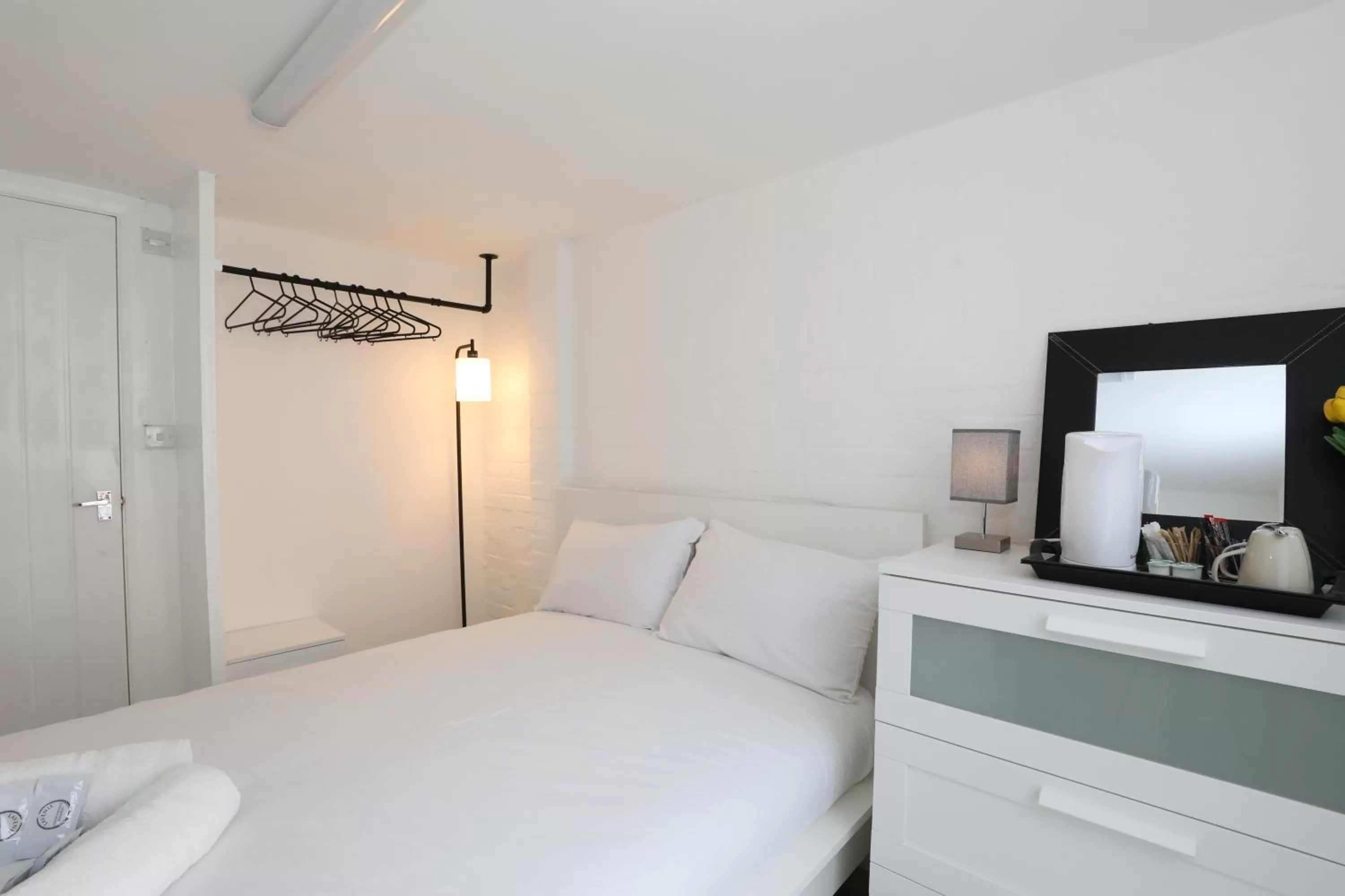 Bed in Anchor Guest House