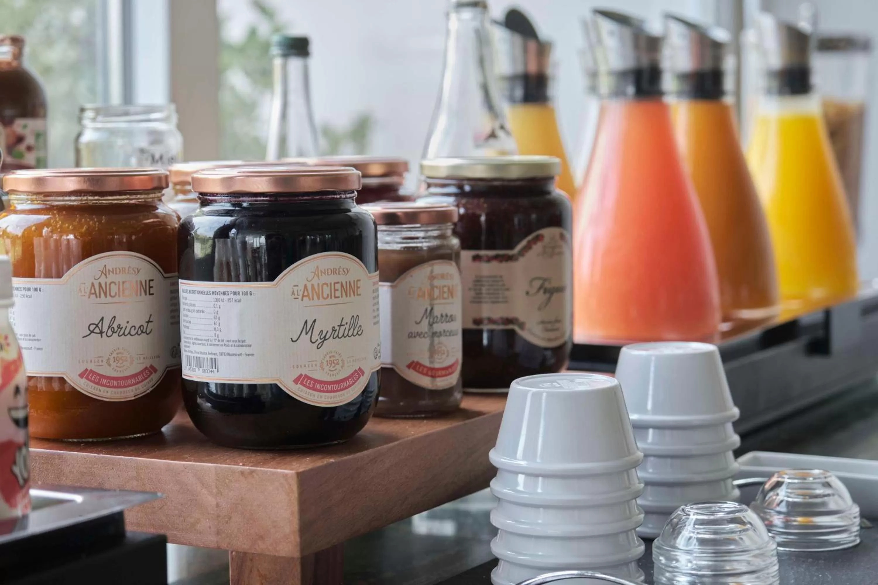 Breakfast in Best Western Plus Le Canard sur le Toit