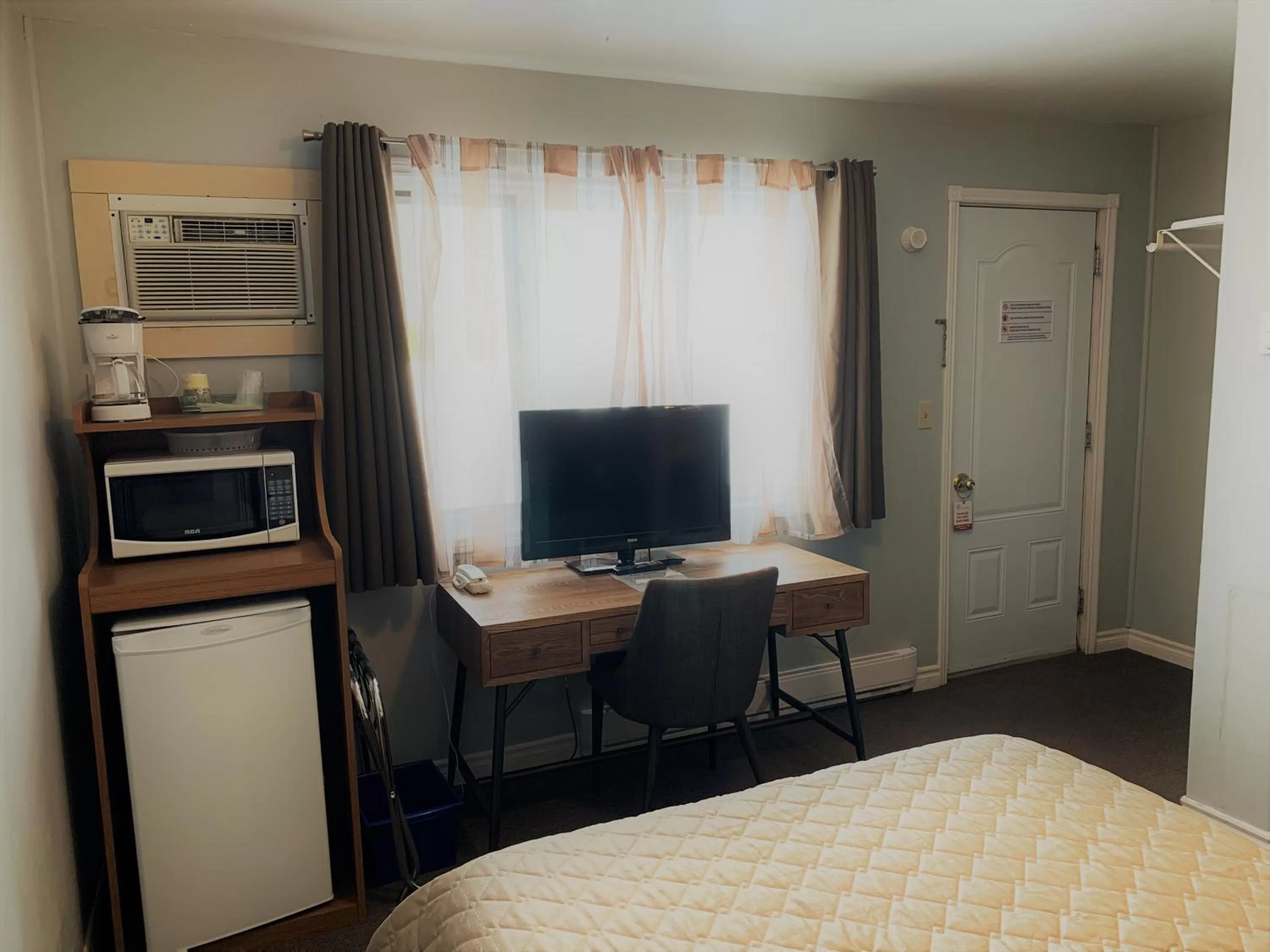 Bed in Hawberry Motel