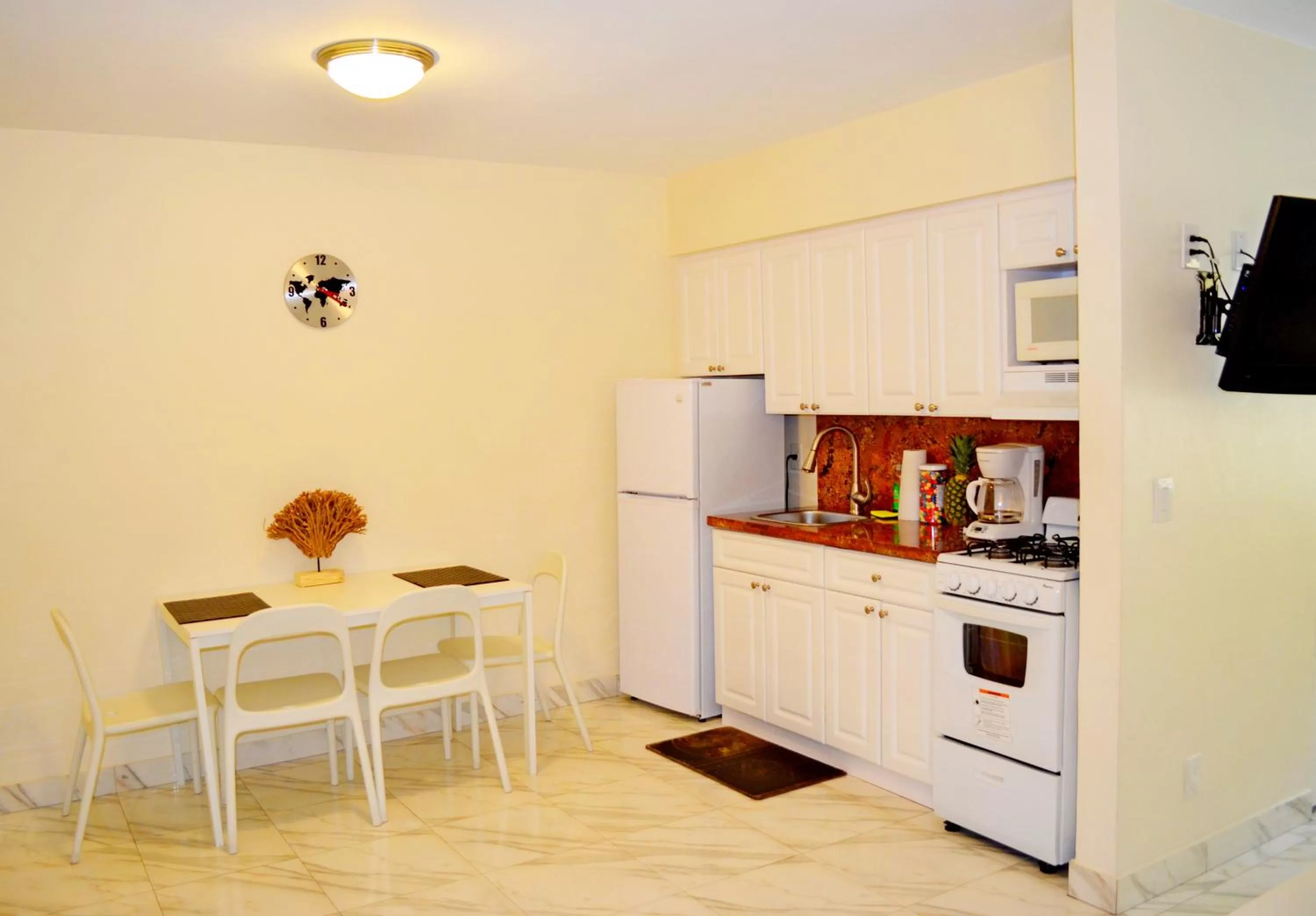Kitchen or kitchenette in Ocean Drive Villas