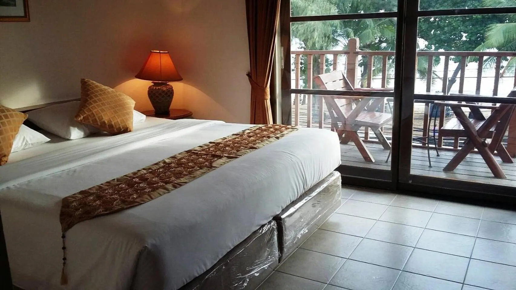 Day, Bed in Jomtien Boathouse