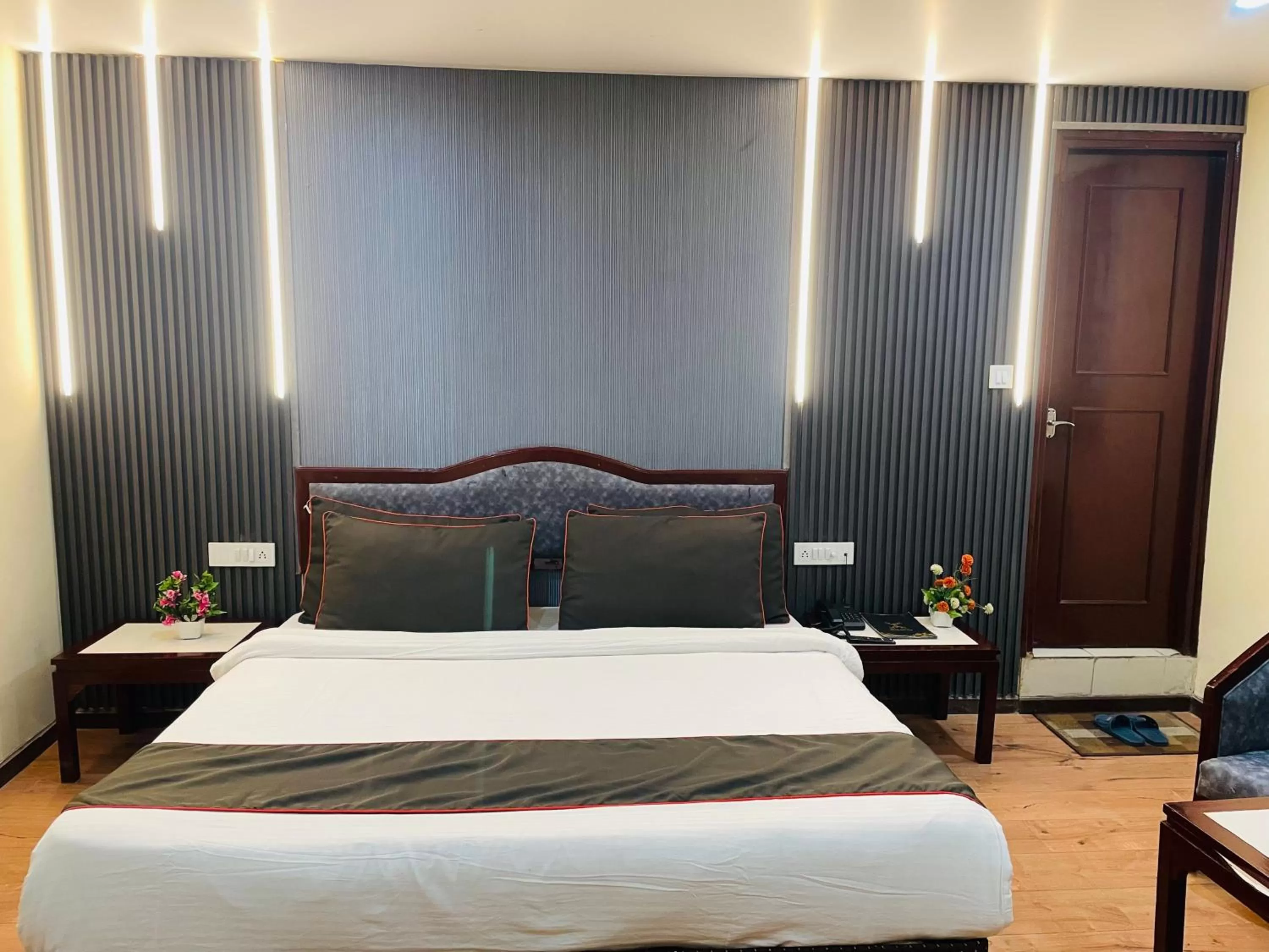 THE ROYAL PRESIDENCY INN