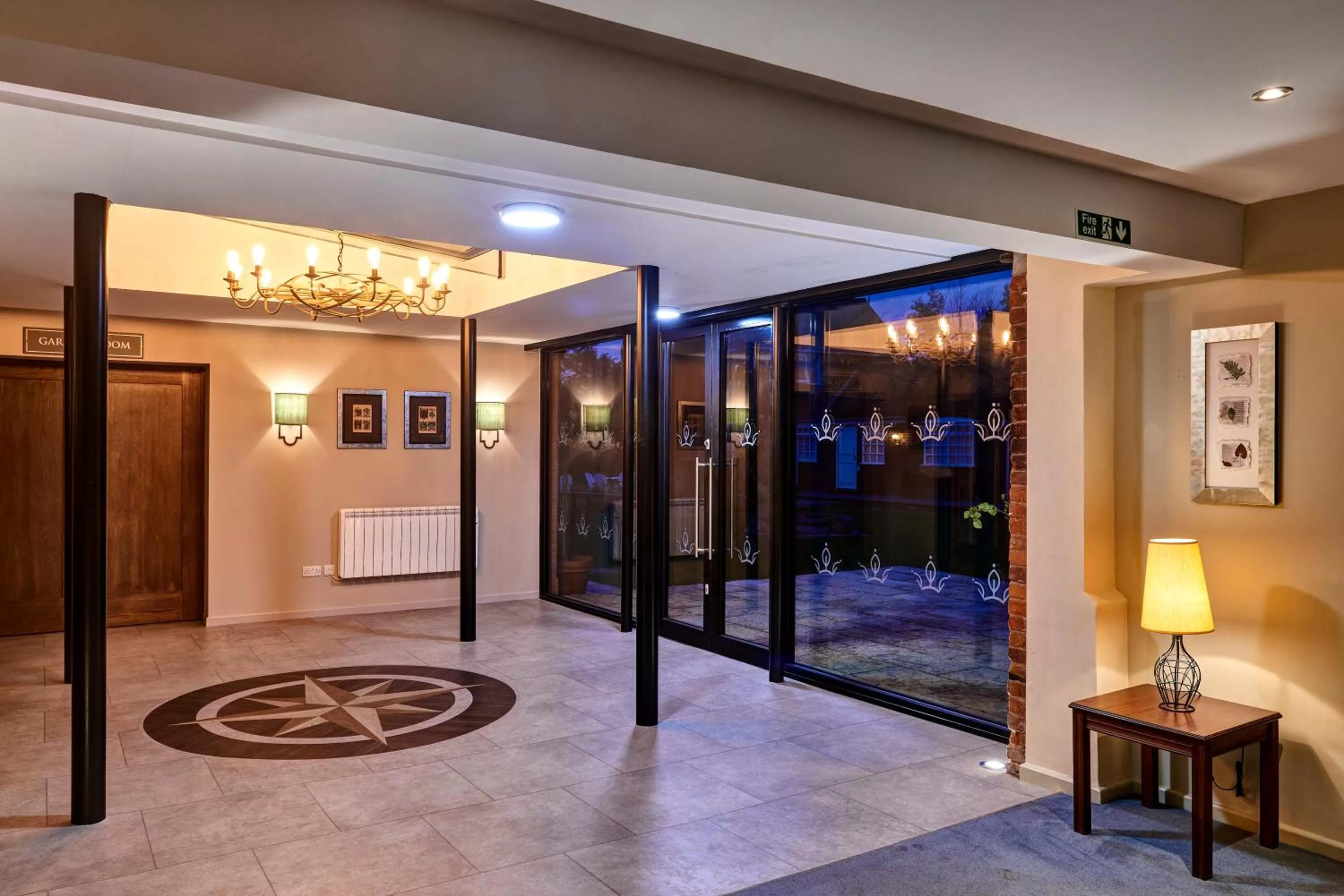 Supermarket/grocery shop in Kings Court Hotel Alcester, BW Signature Collection