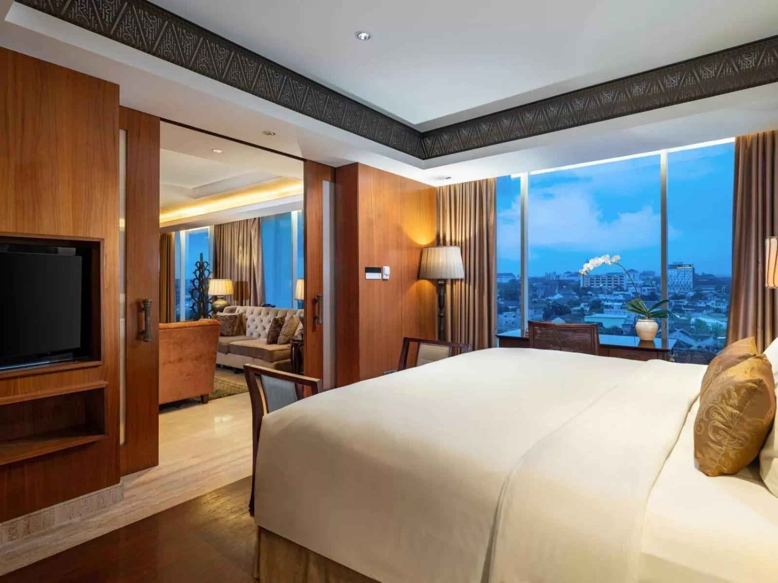Bedroom, Bed in ARTOTEL Suites Bianti Yogyakarta, CHSE Certified