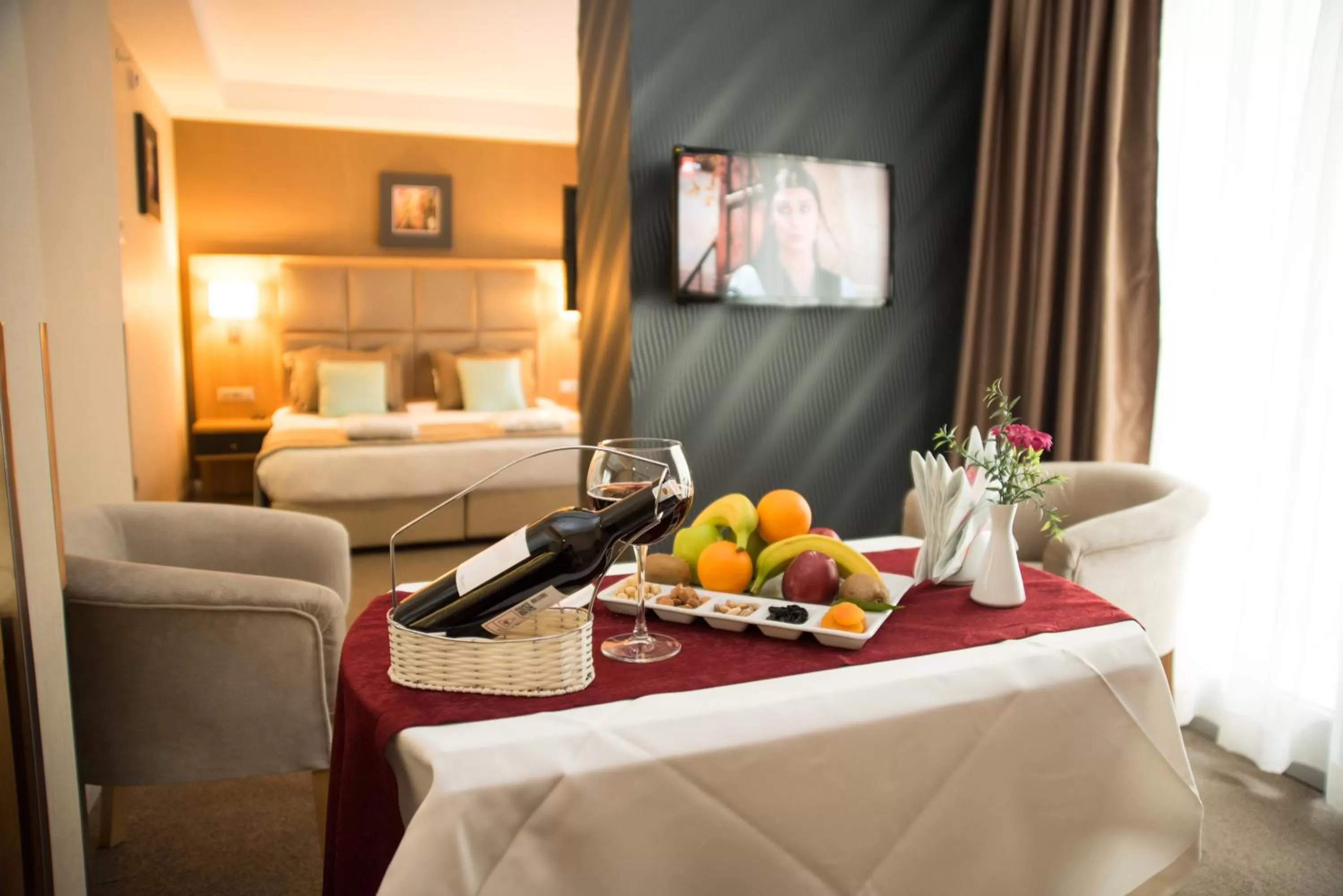 Food and drinks, Bed in Efeler Hotel