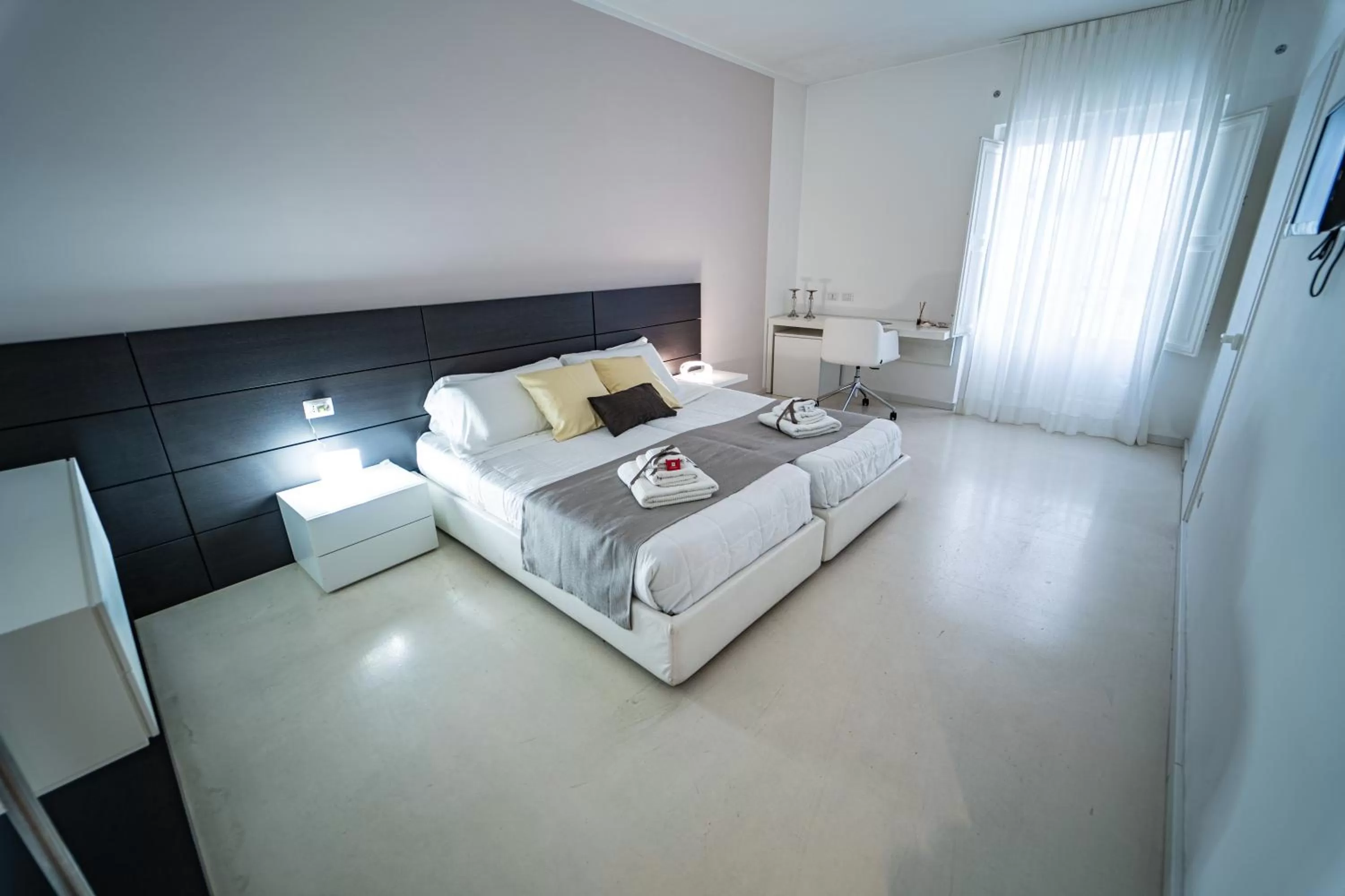 Photo of the whole room, Bed in Hotel Cave Del Sole