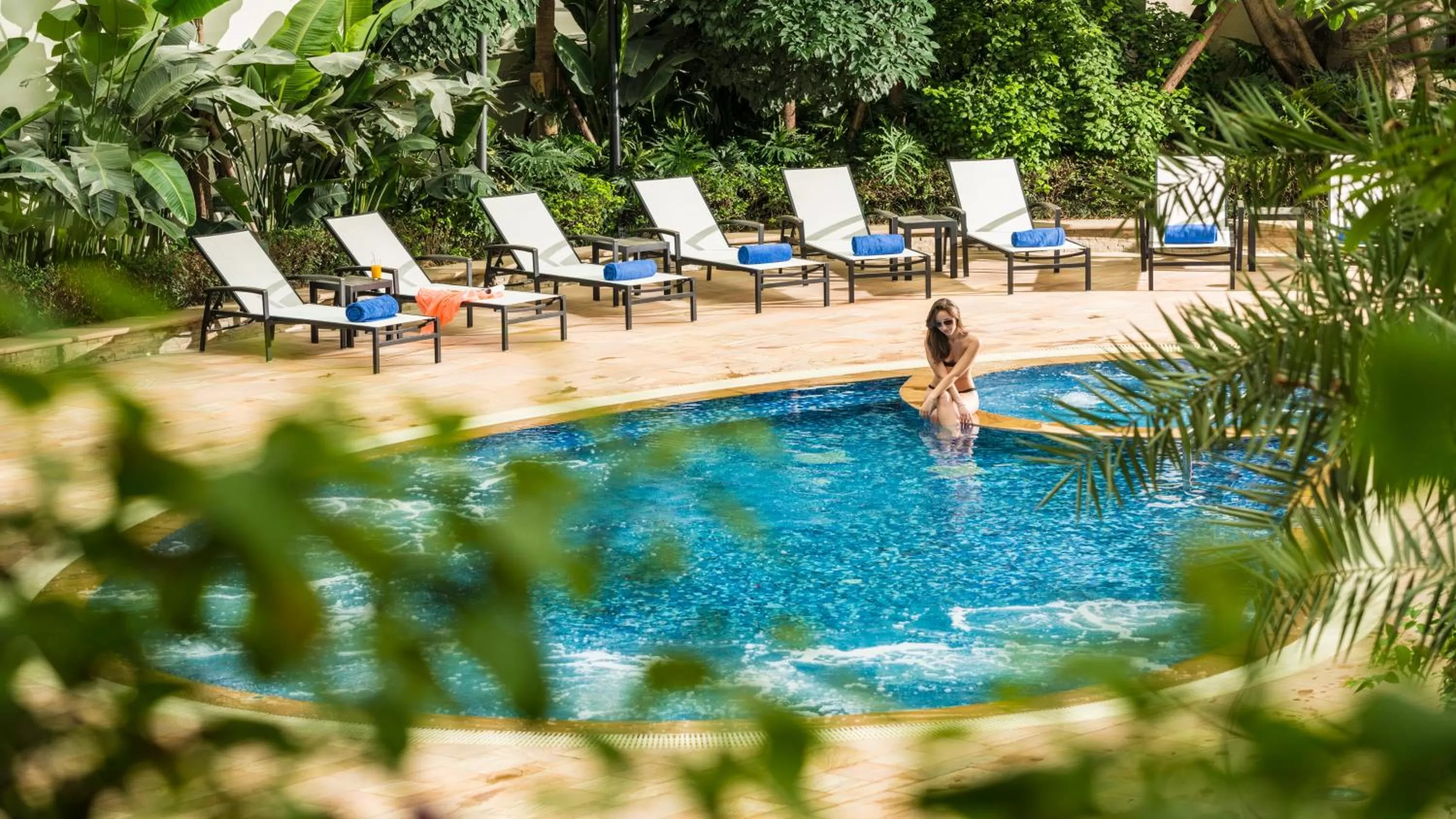 Swimming pool in InterContinental Chengdu Global Center by IHG