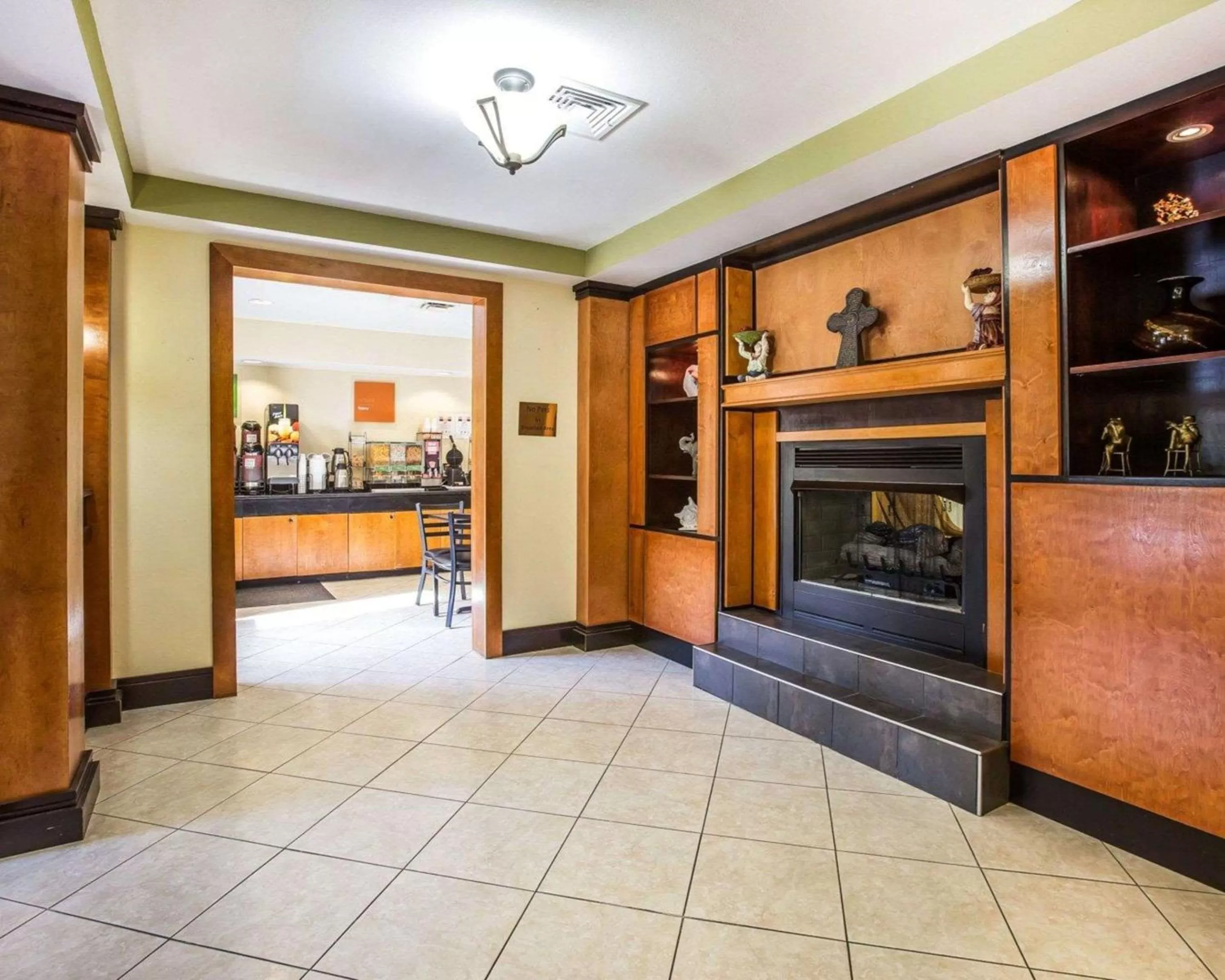 Lobby or reception in Quality Inn Darien-North Brunswick