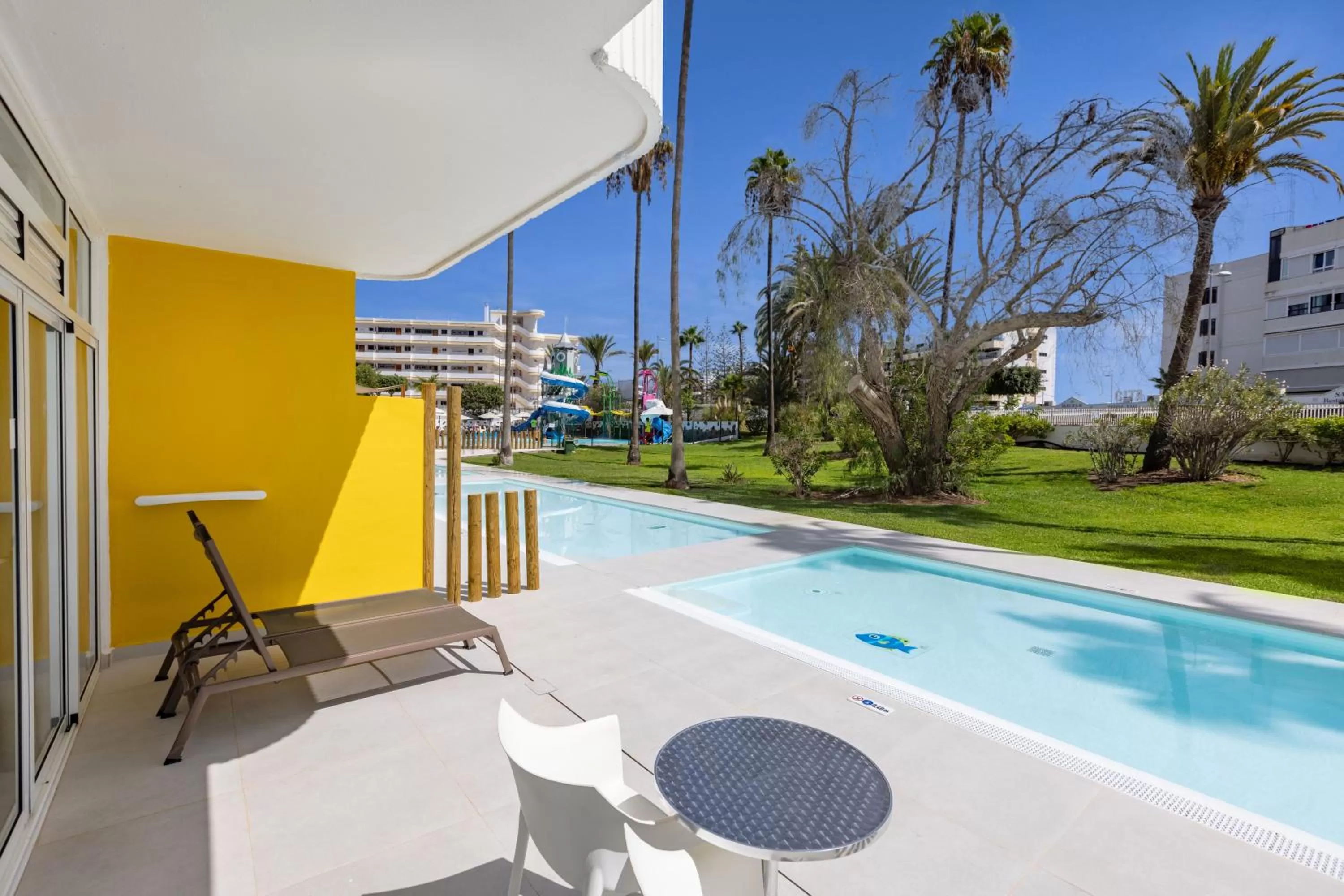 Swimming pool in Abora Catarina by Lopesan Hotels