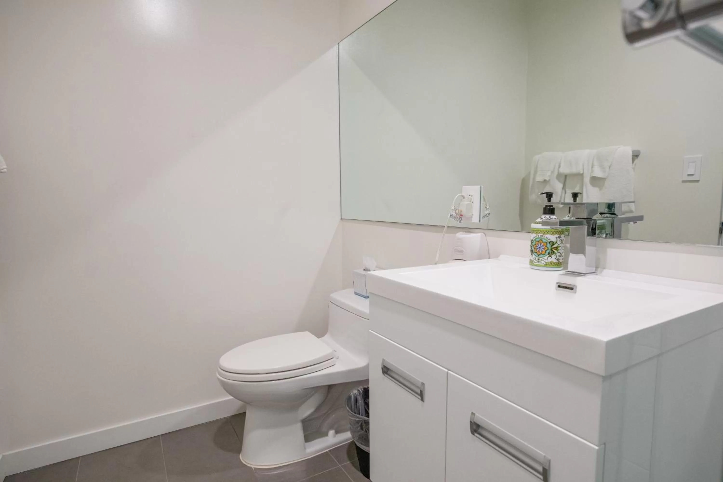 Shower in Park Plaza Lodge