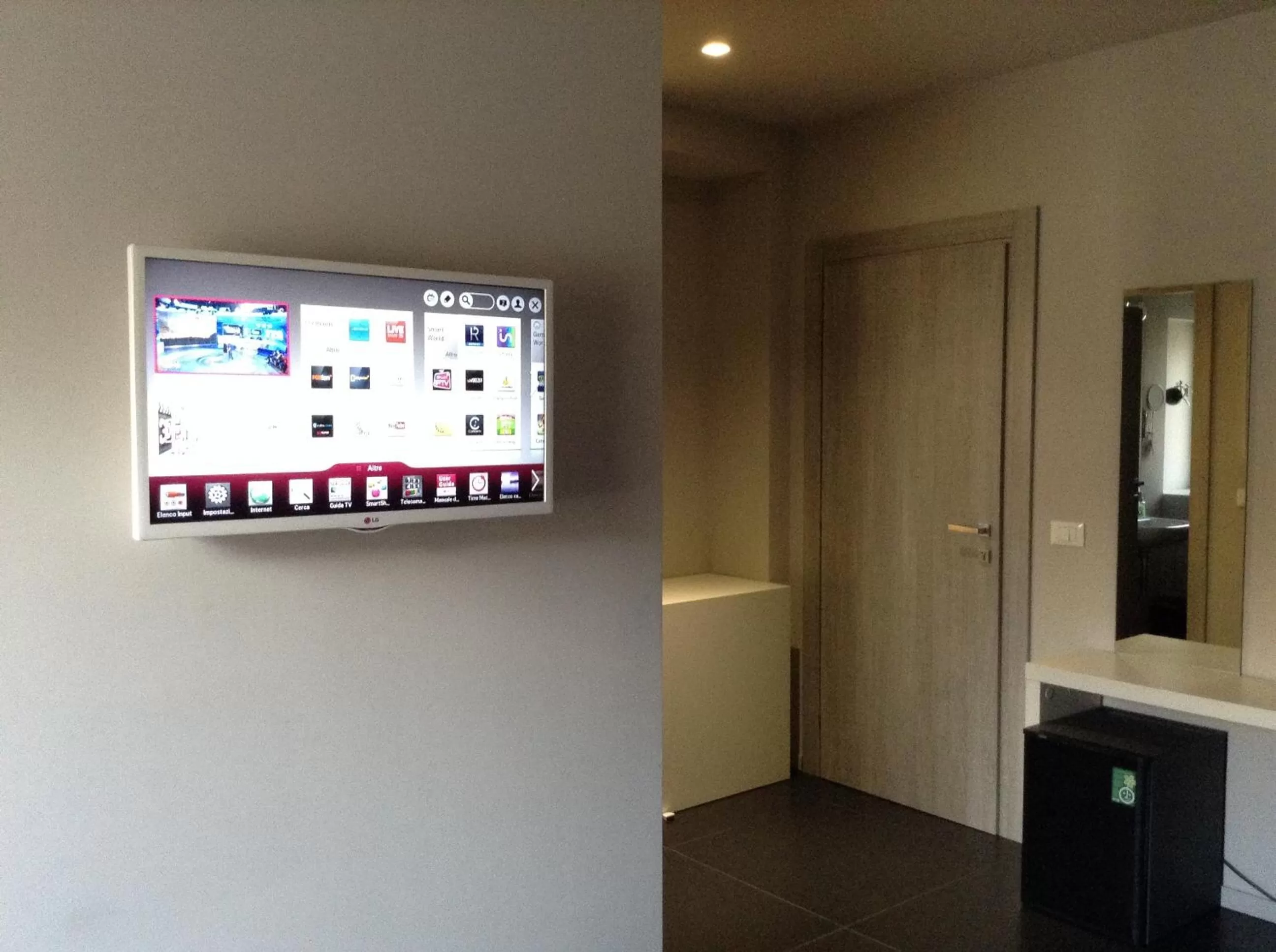 TV and multimedia, TV/Entertainment Center in Sciara Biscari B&B