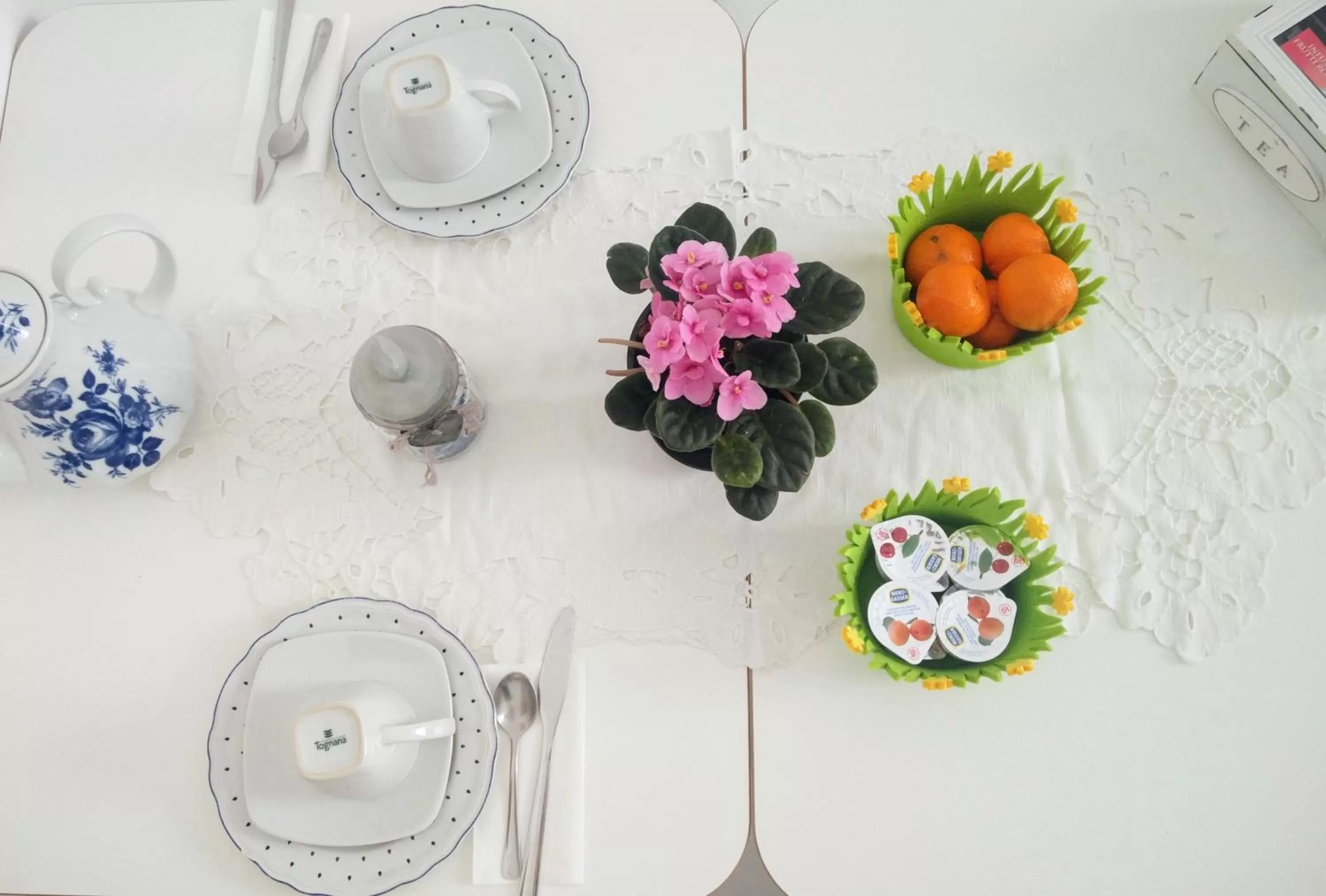 Food in AcB Vaticano Suites