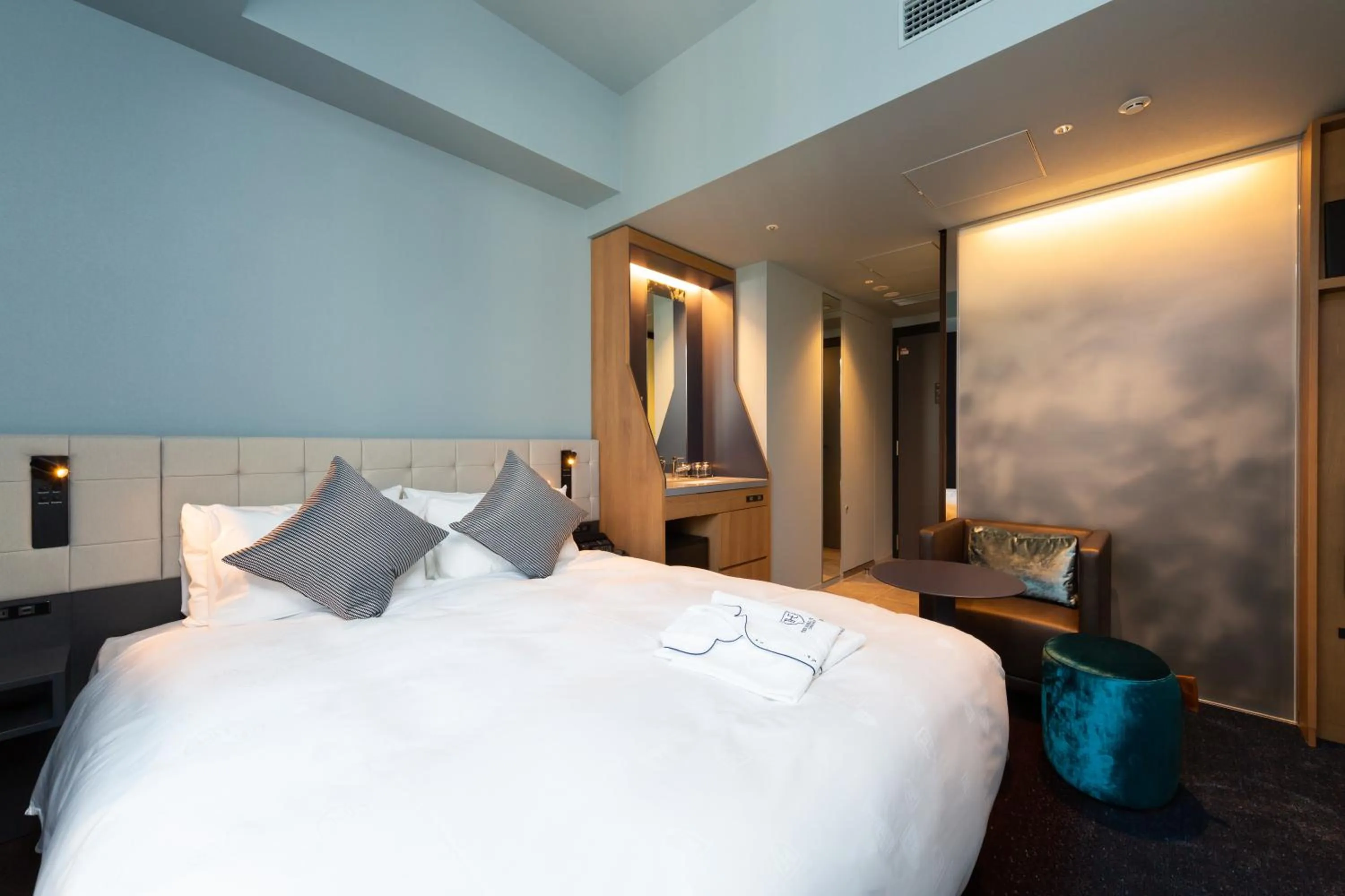 Bed in The Royal Park Canvas - Ginza 8