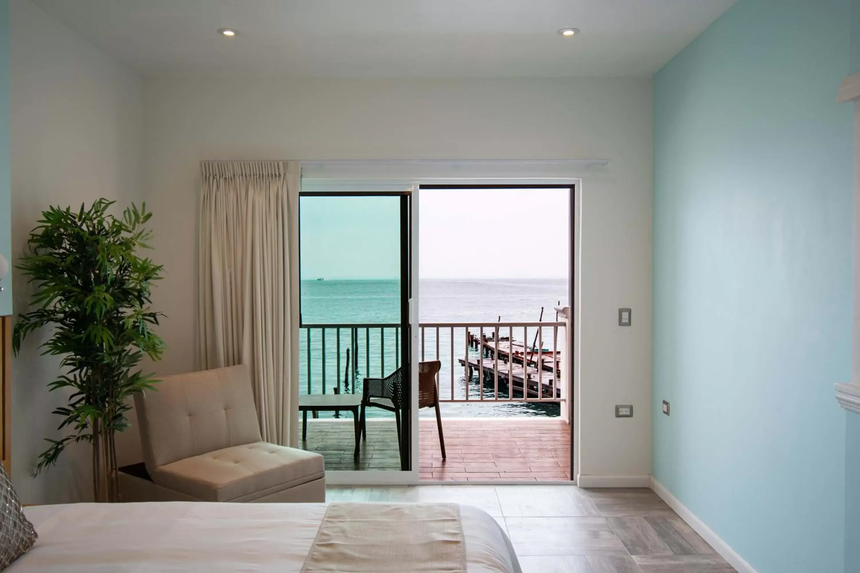 Deluxe Double Room with Balcony in Ocean Suites Bartolome Deluxe Double Room with Balcony in Ocean Suites Bartolome