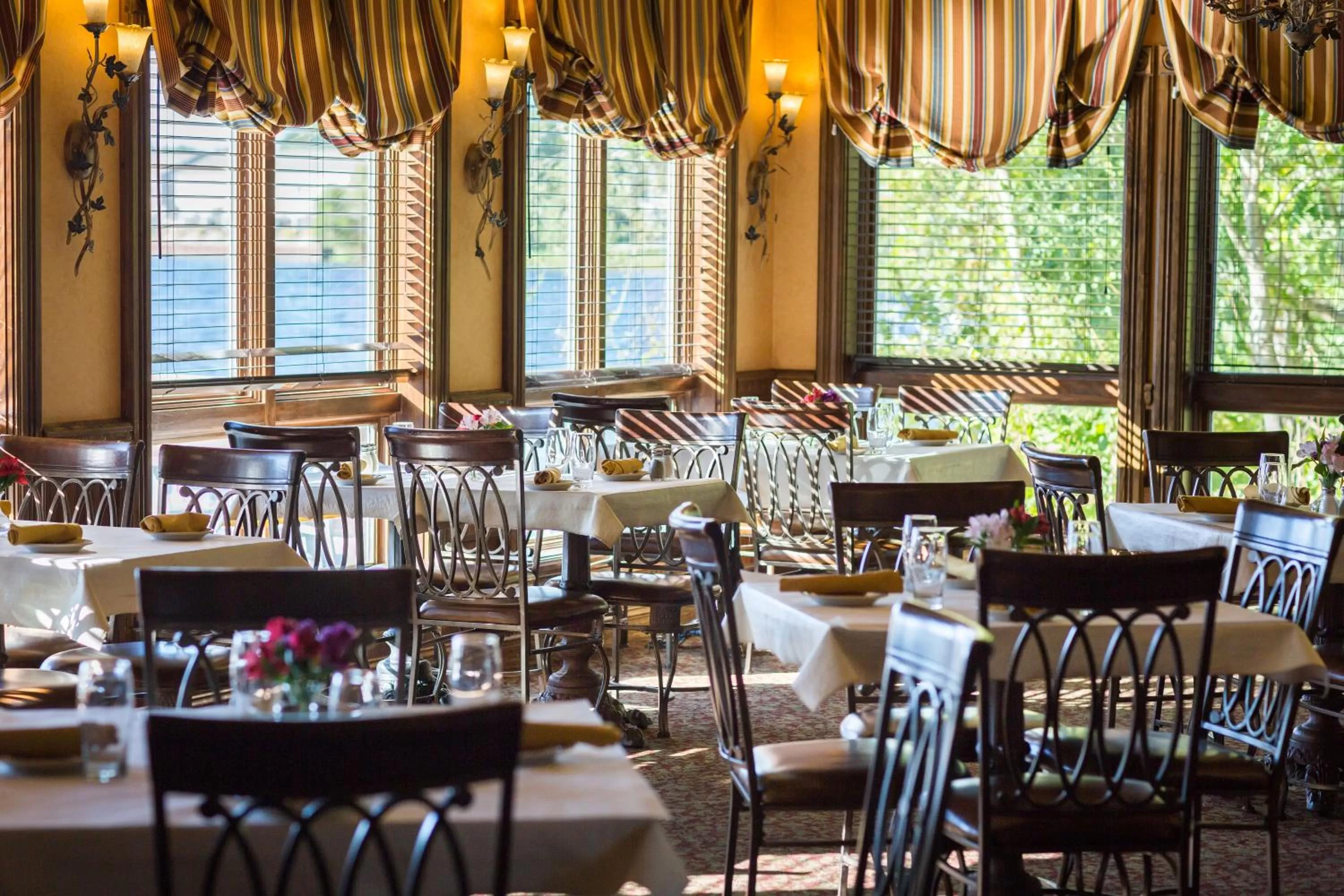 Restaurant/places to eat in The Blue Heron Inn