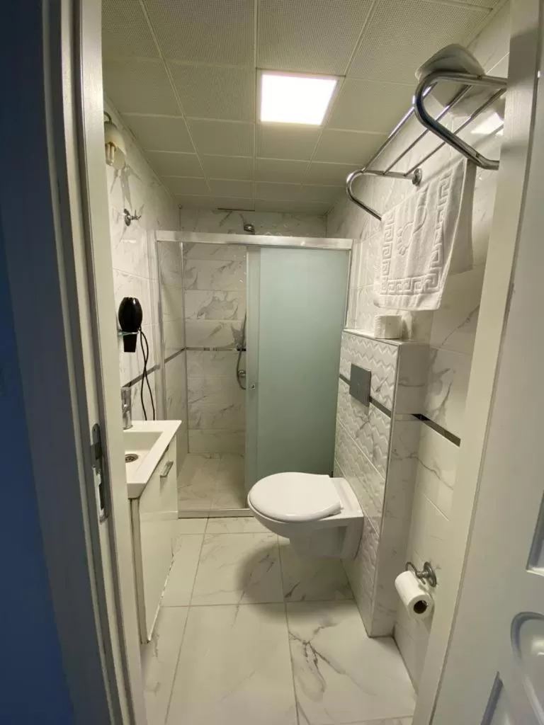 Bathroom in Sakran Hotel