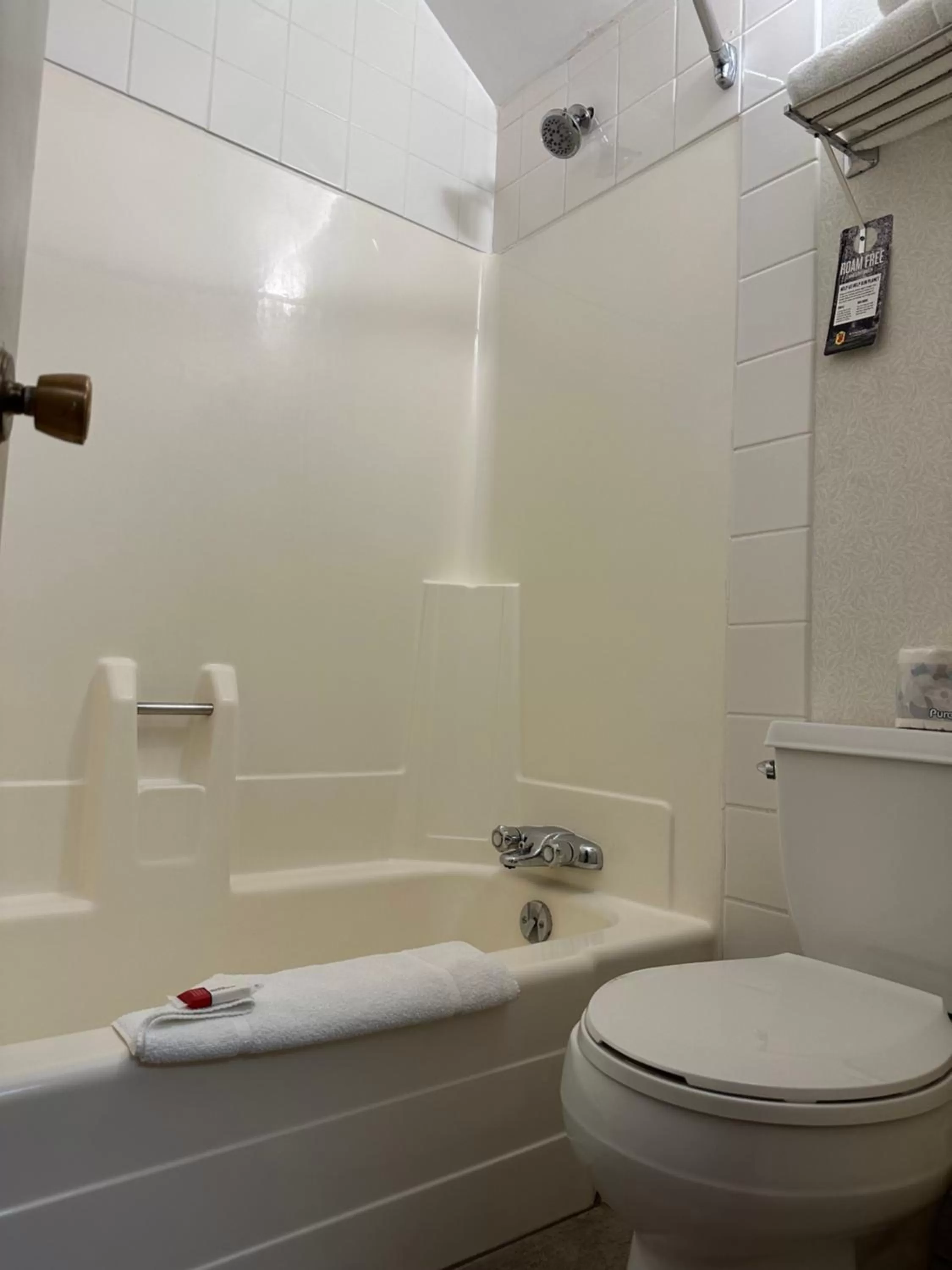 Super 8 by Wyndham Lethbridge