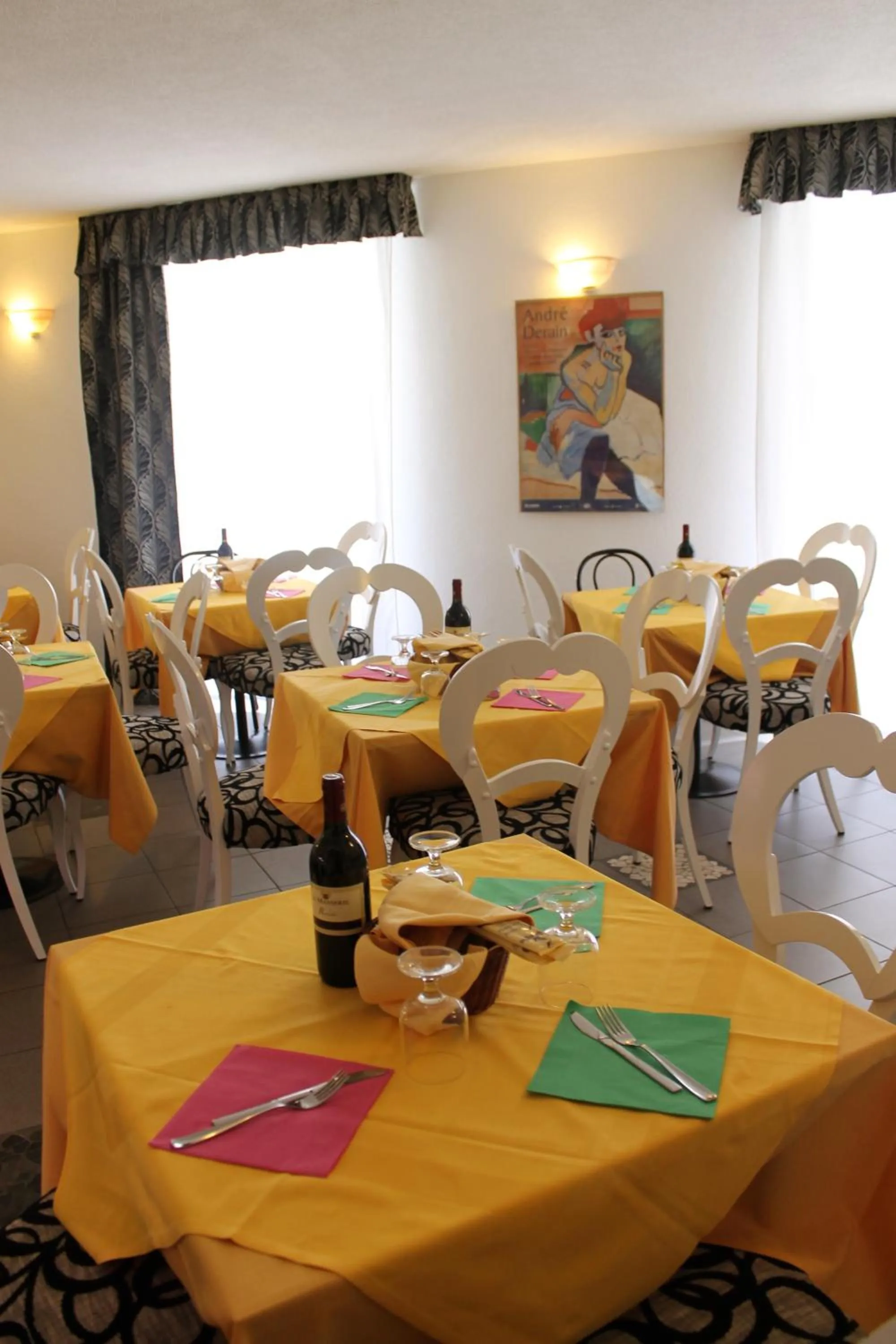 Restaurant/places to eat in Hotel Centrale