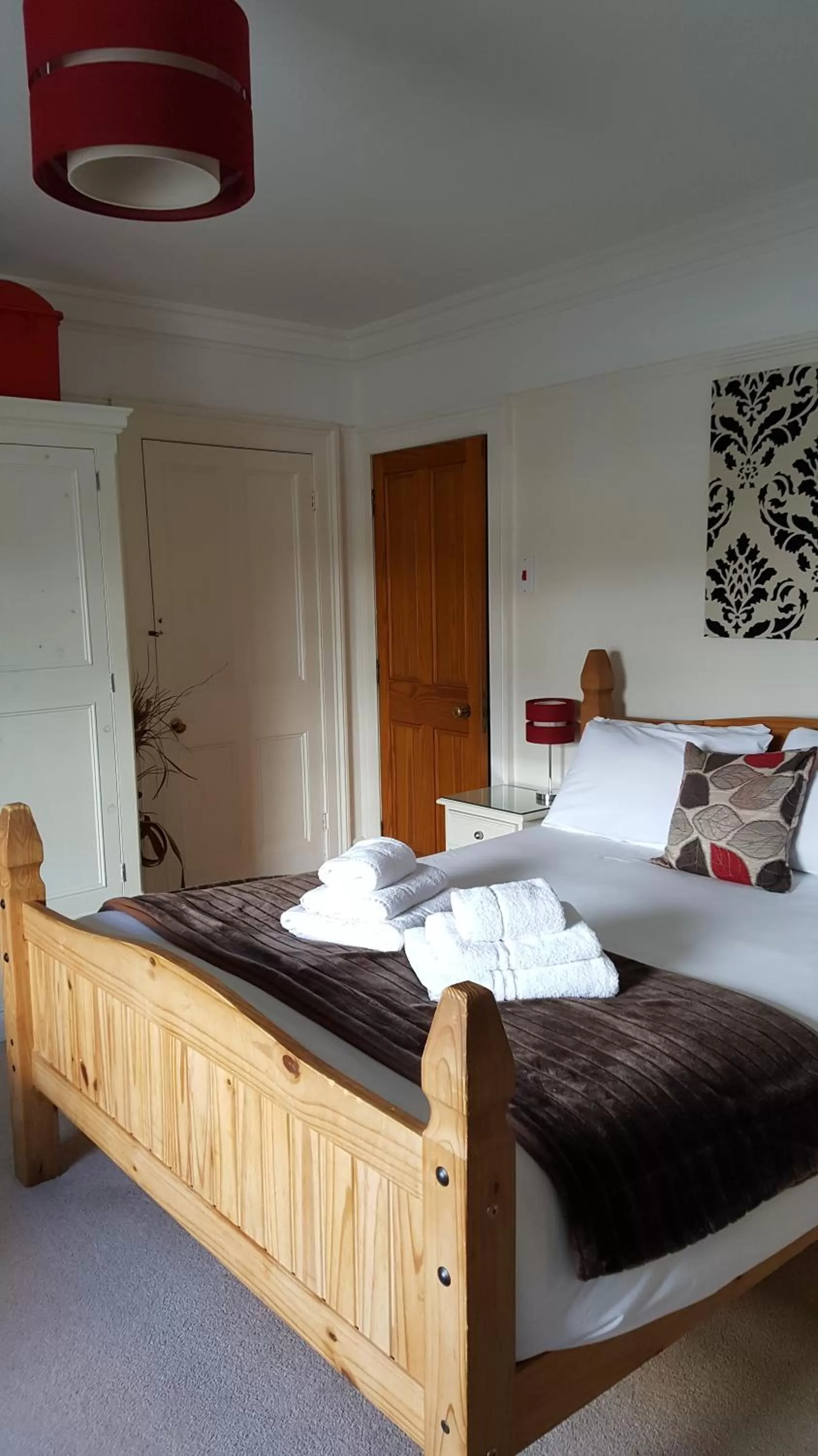 Bed in The Royal Oak Hotel