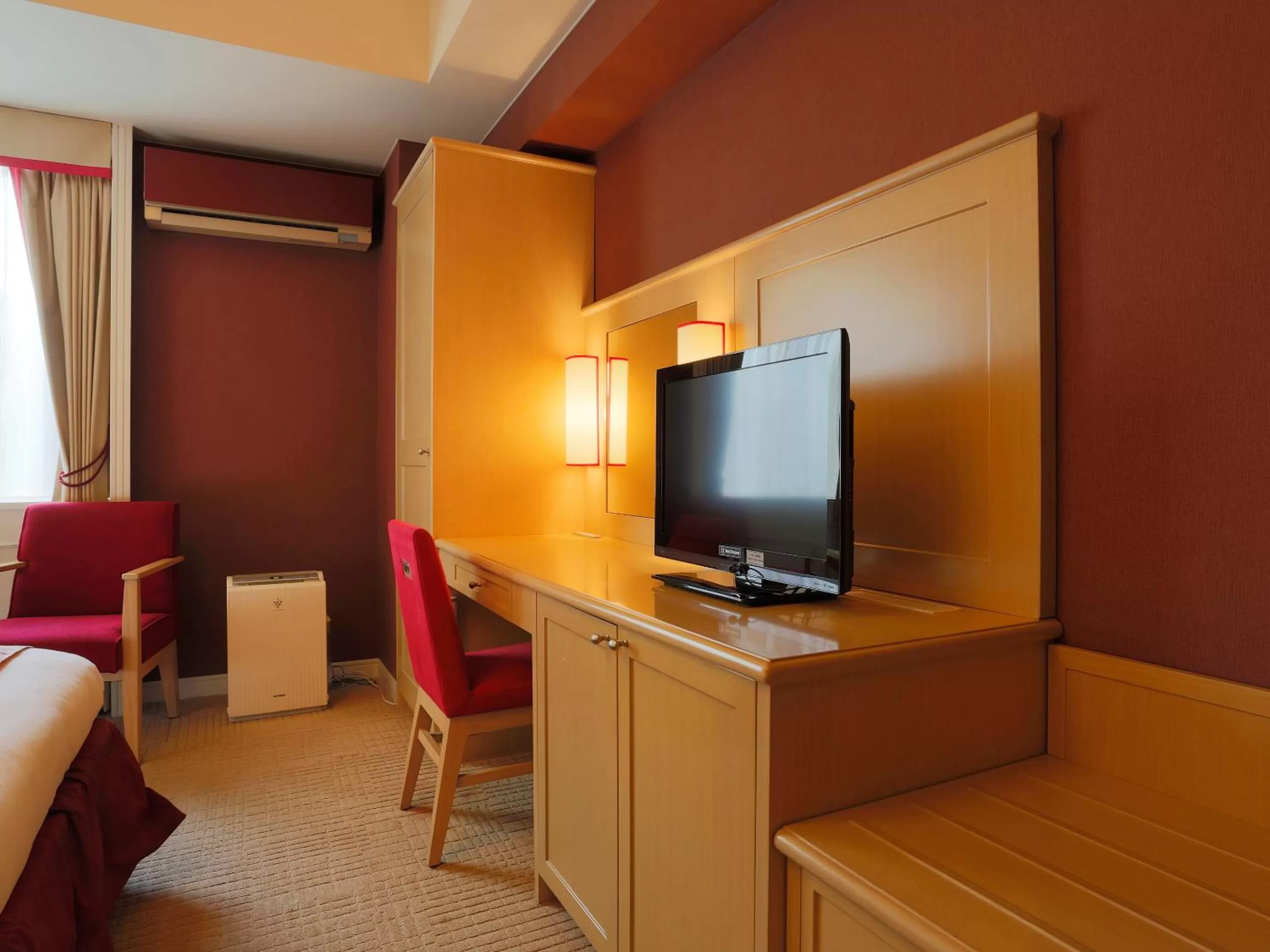 Photo of the whole room, Bed in Hotel Monterey Kyoto