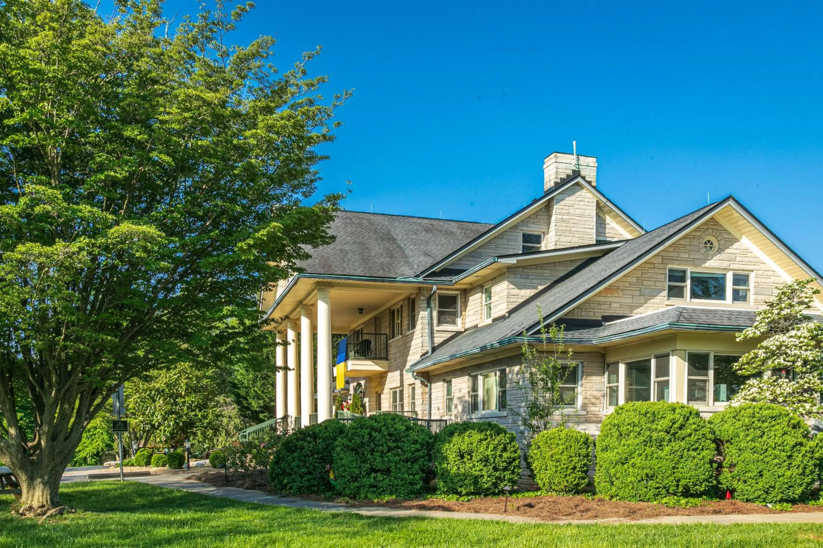 Property building in SKYLARANNA Resort & SPA