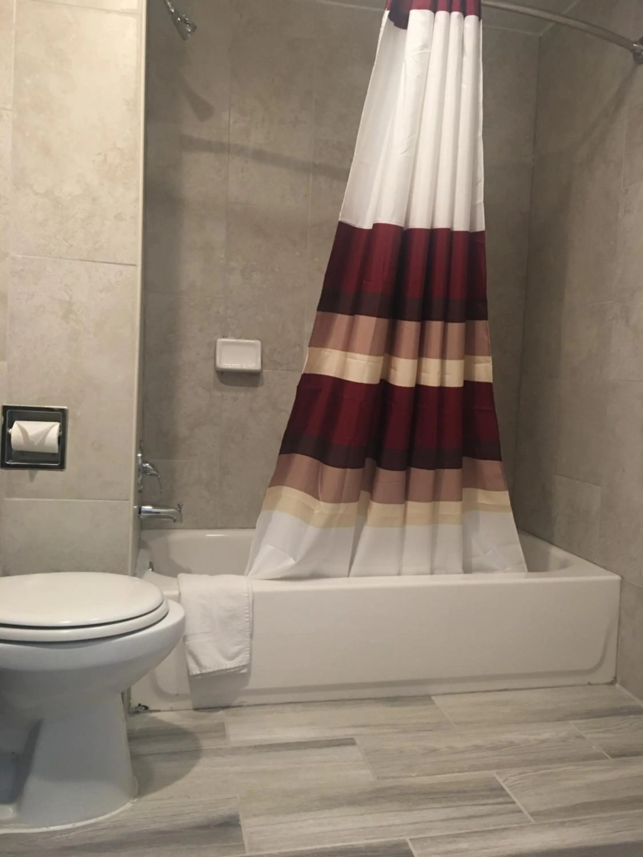 Bathroom in Caravan Motel