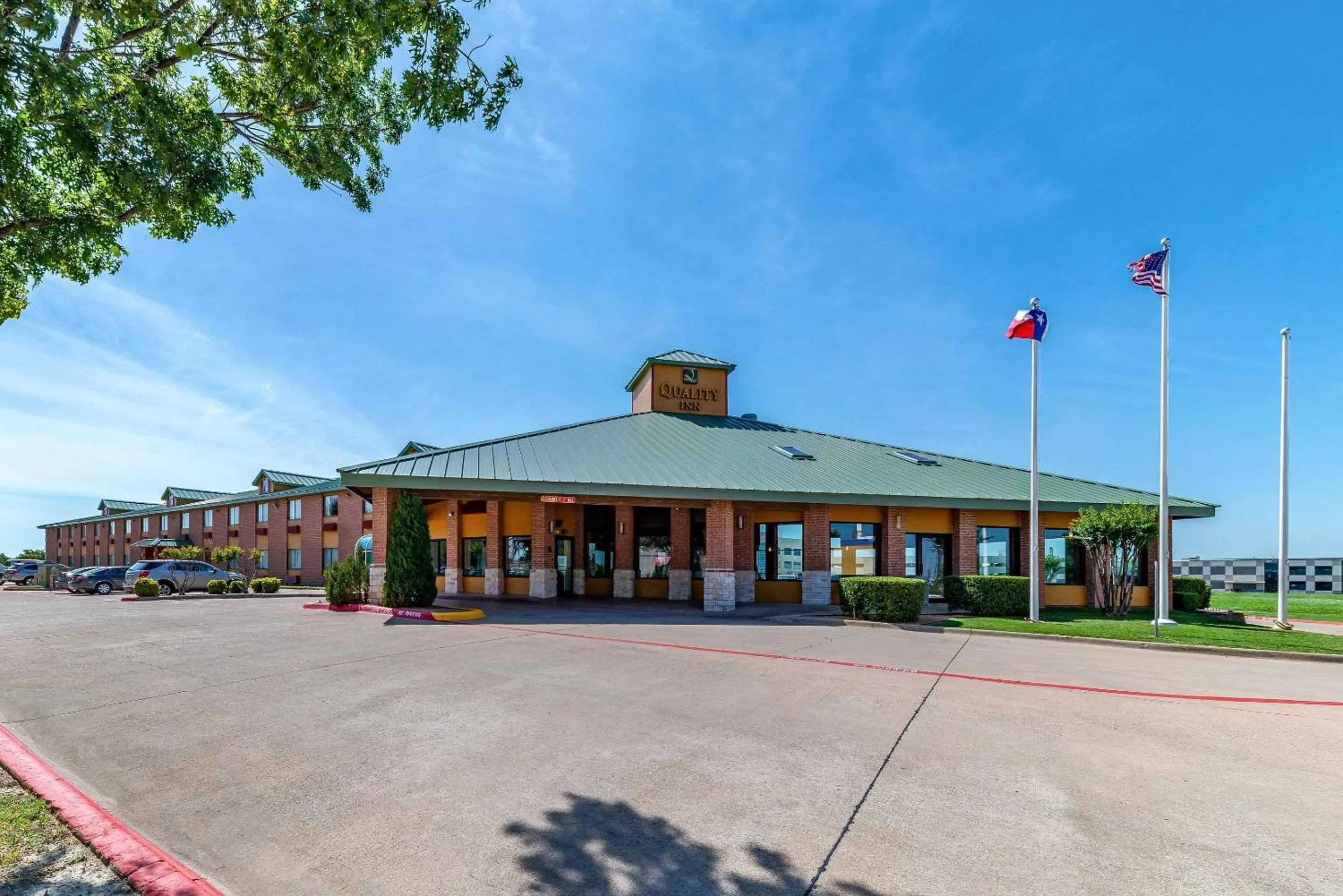 Property building in Quality Inn Allen - Plano East