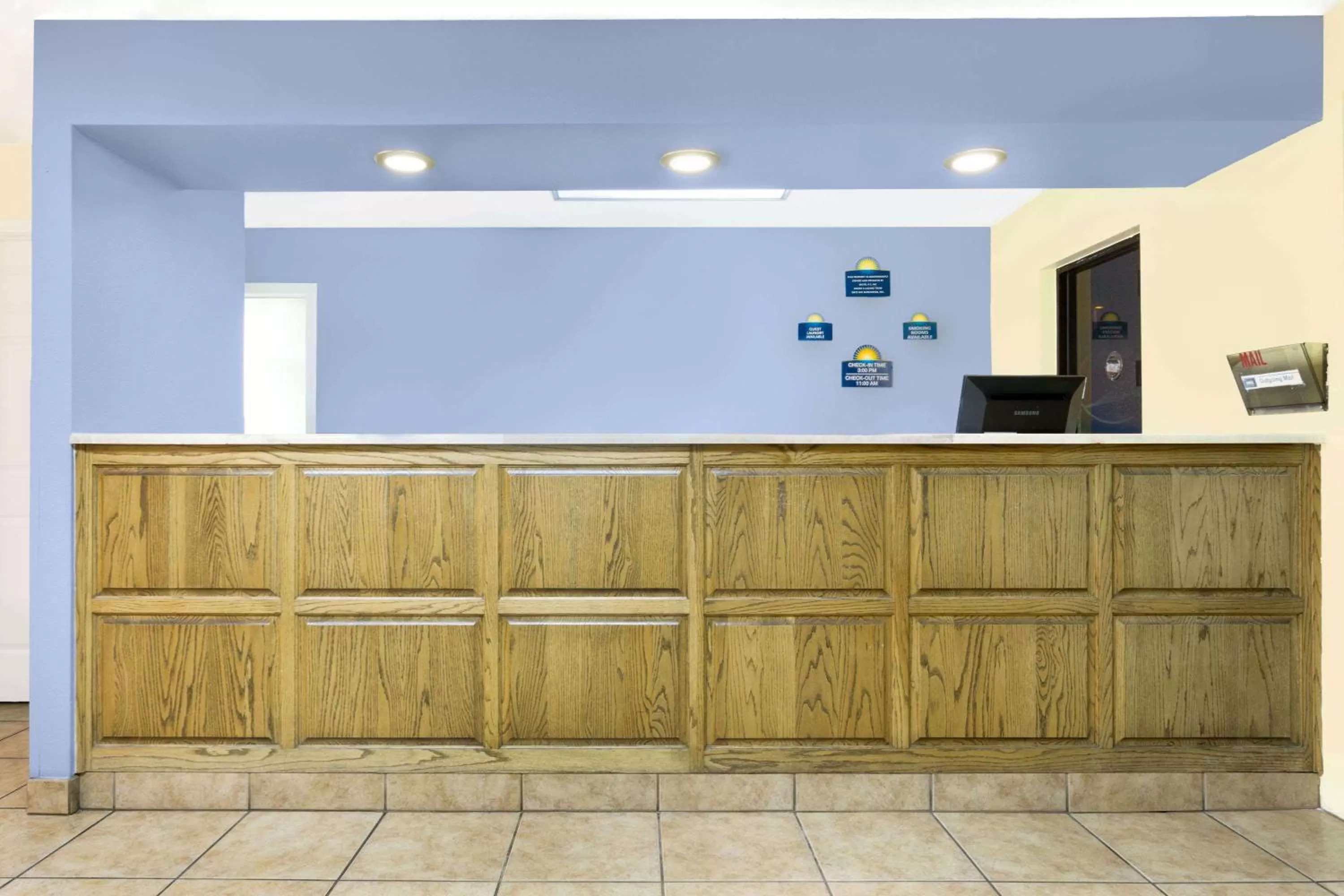 Lobby or reception in Days Inn by Wyndham Kingman West