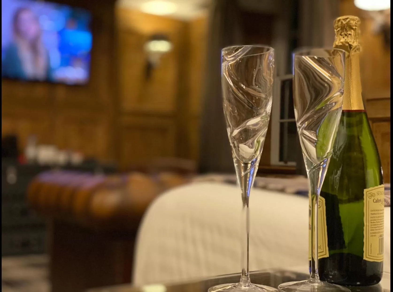 Drinks in The Golden Fleece Inn