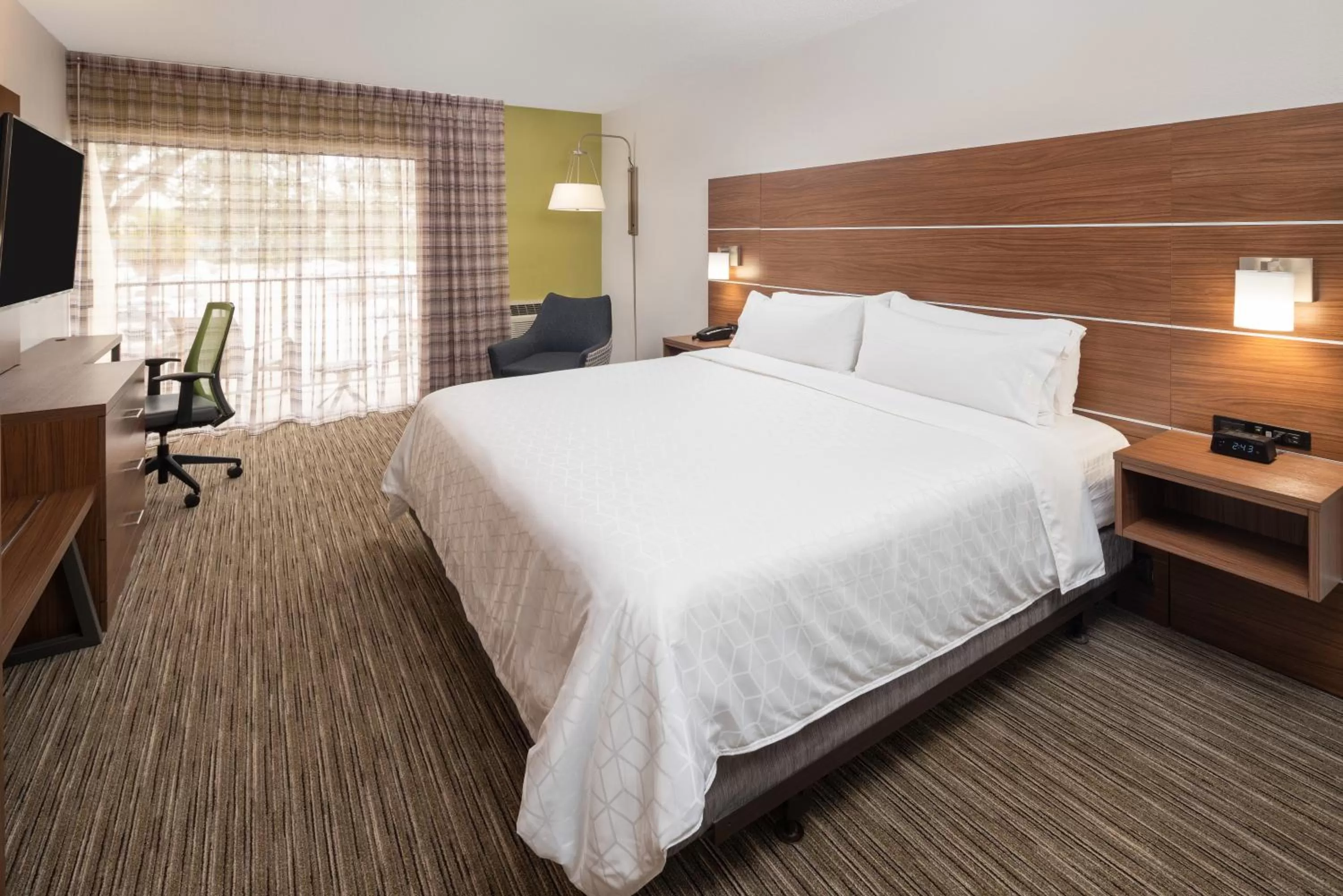 Photo of the whole room, Bed in Holiday Inn Express Boca Raton - West by IHG