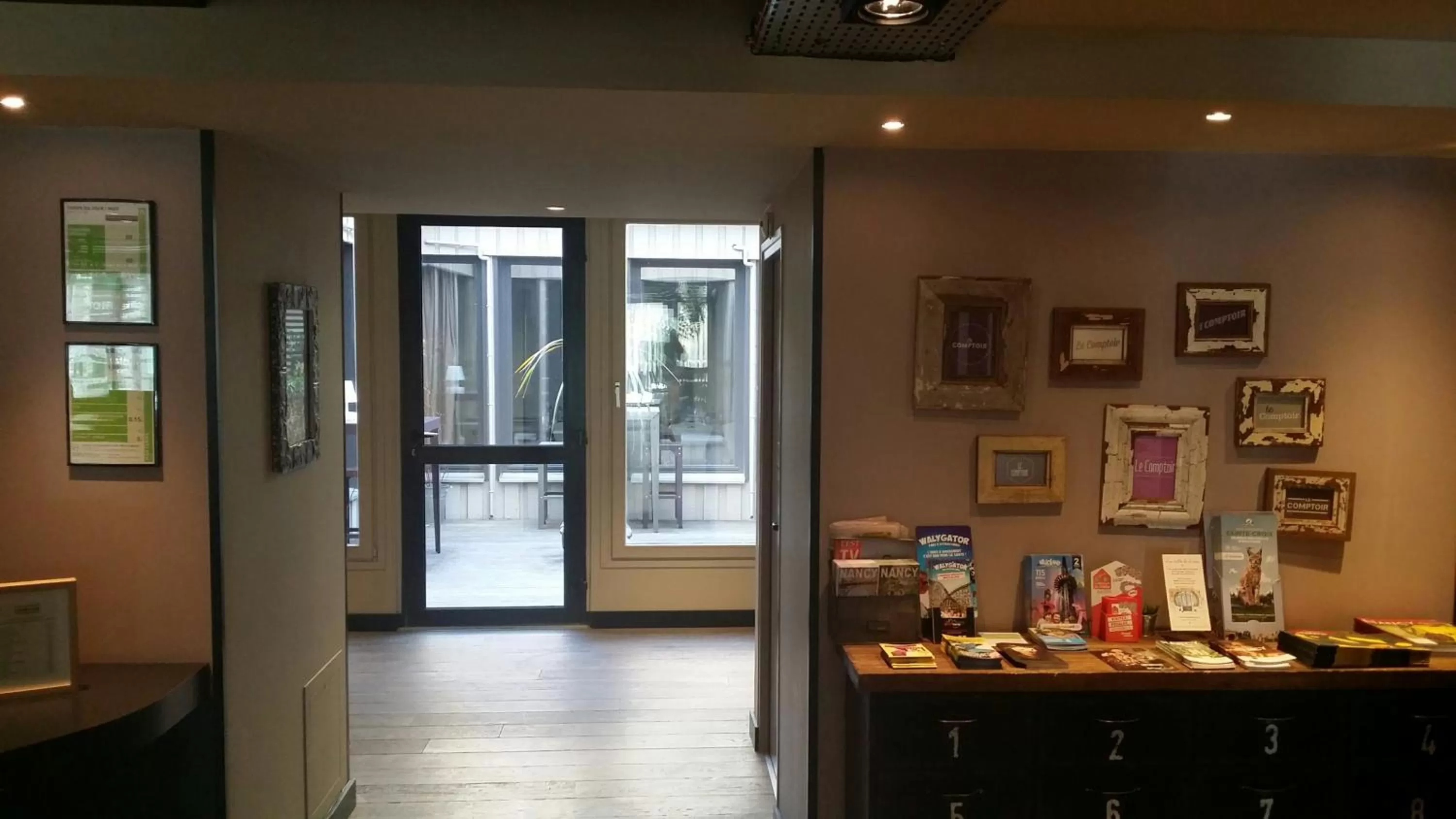 Lobby or reception in Campanile Nancy Centre - Gare