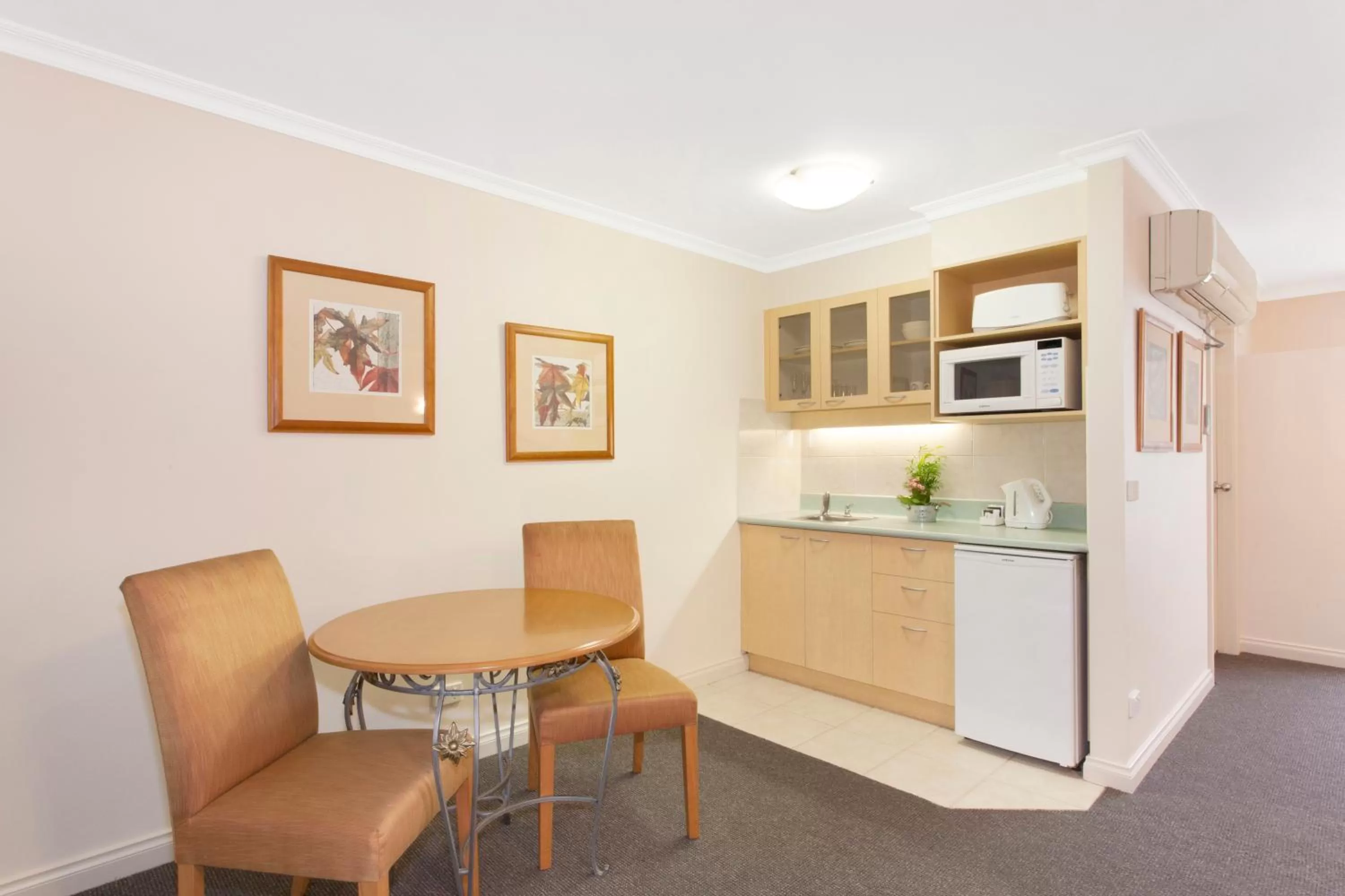 Kitchen or kitchenette in Melbourne Metropole Central Official
