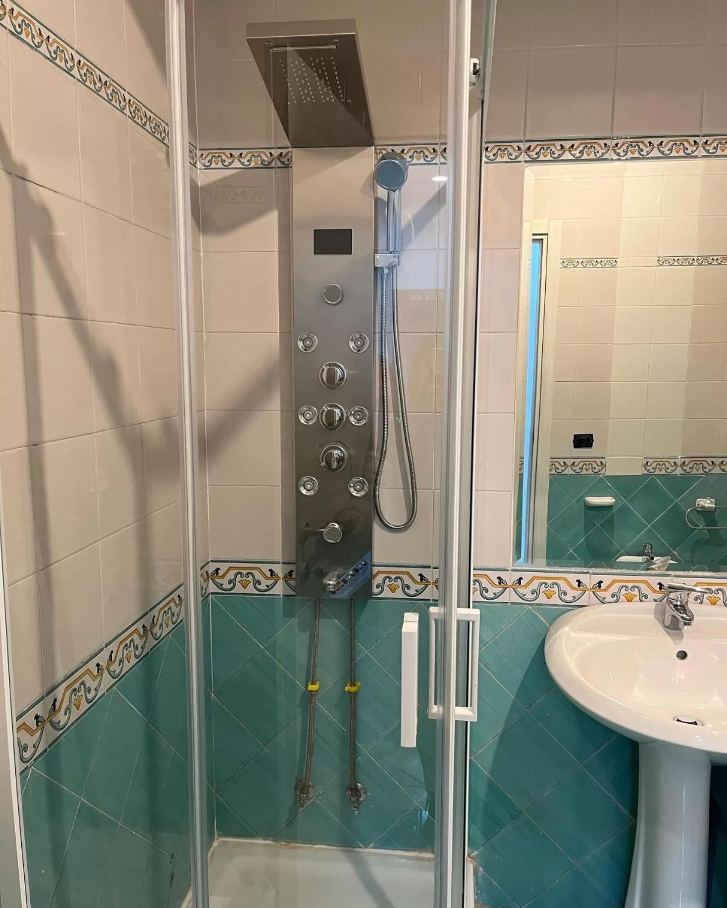 Shower, Bathroom in La Svolta rooms