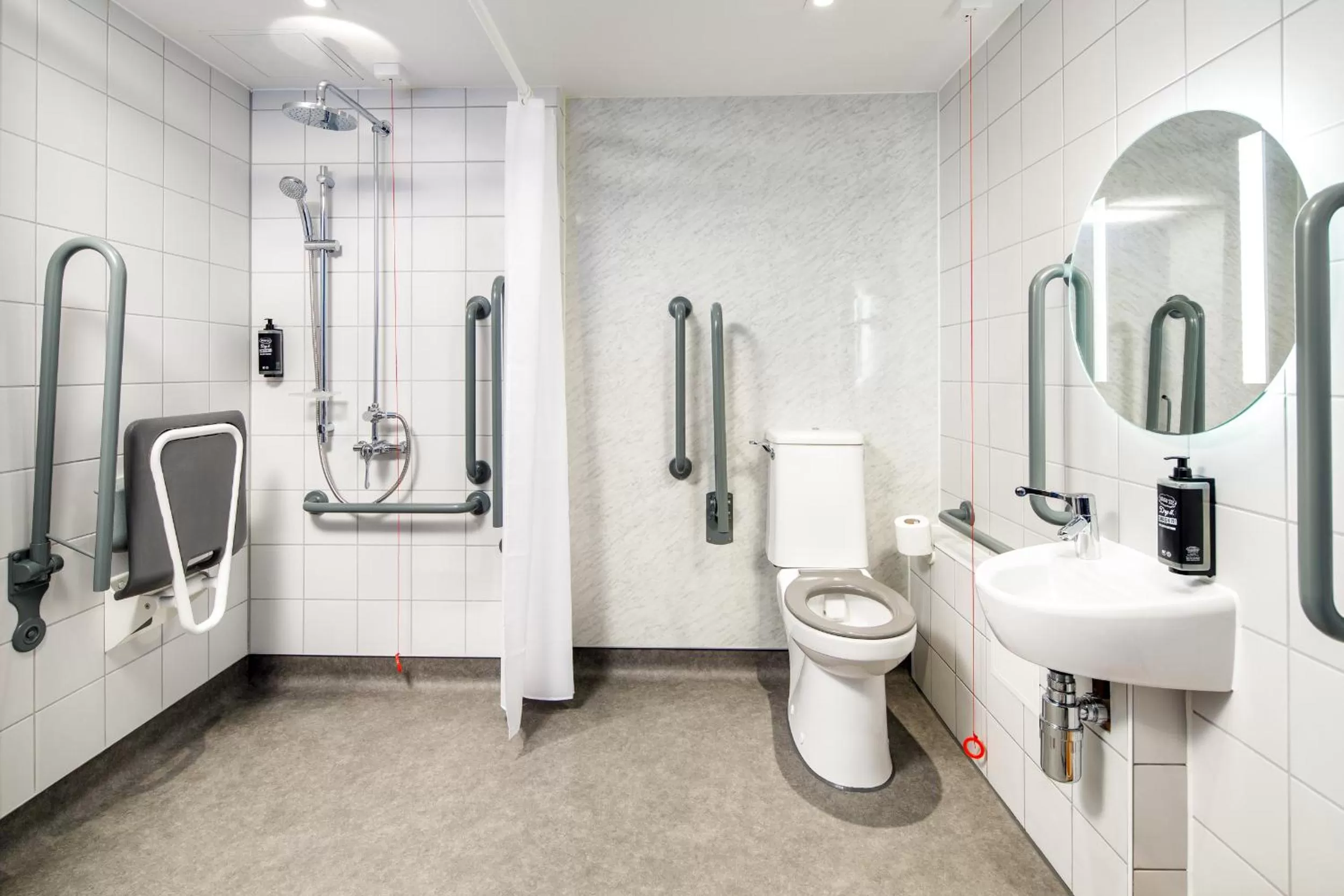 Shower in ibis budget Manchester Airport T2