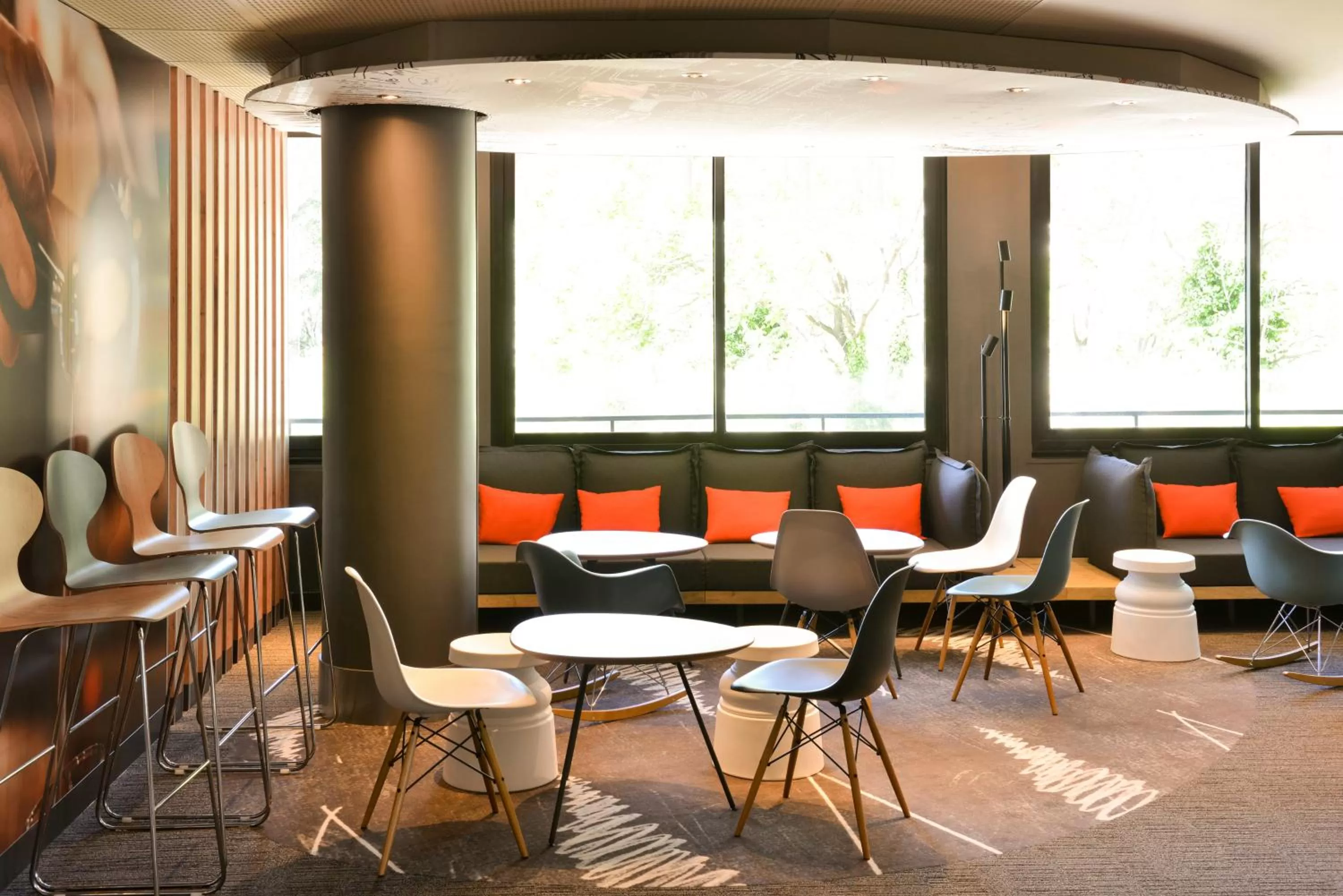 Lounge or bar in ibis Avignon Centre Gare