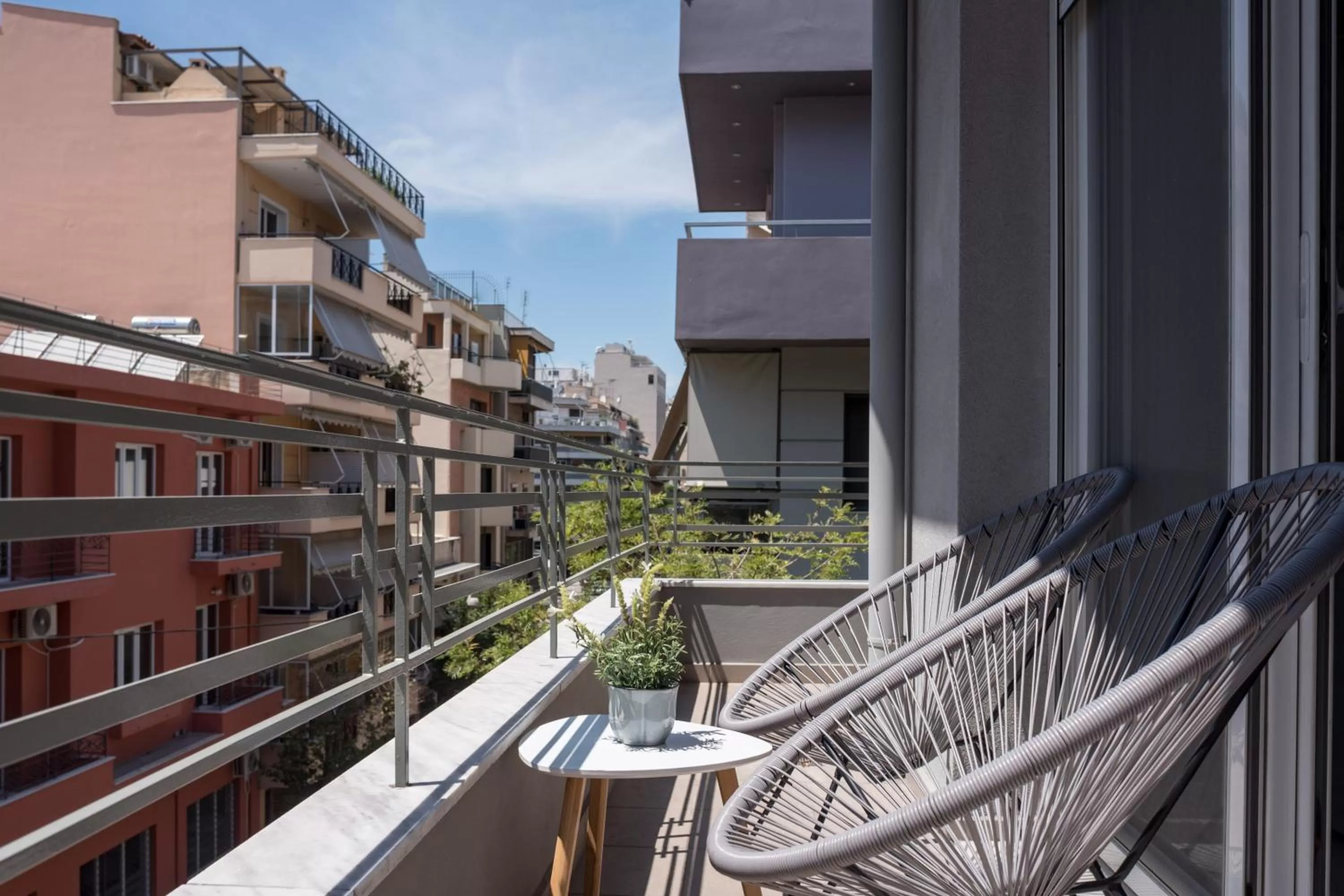 Patio in 12 Keys Athens Apartments