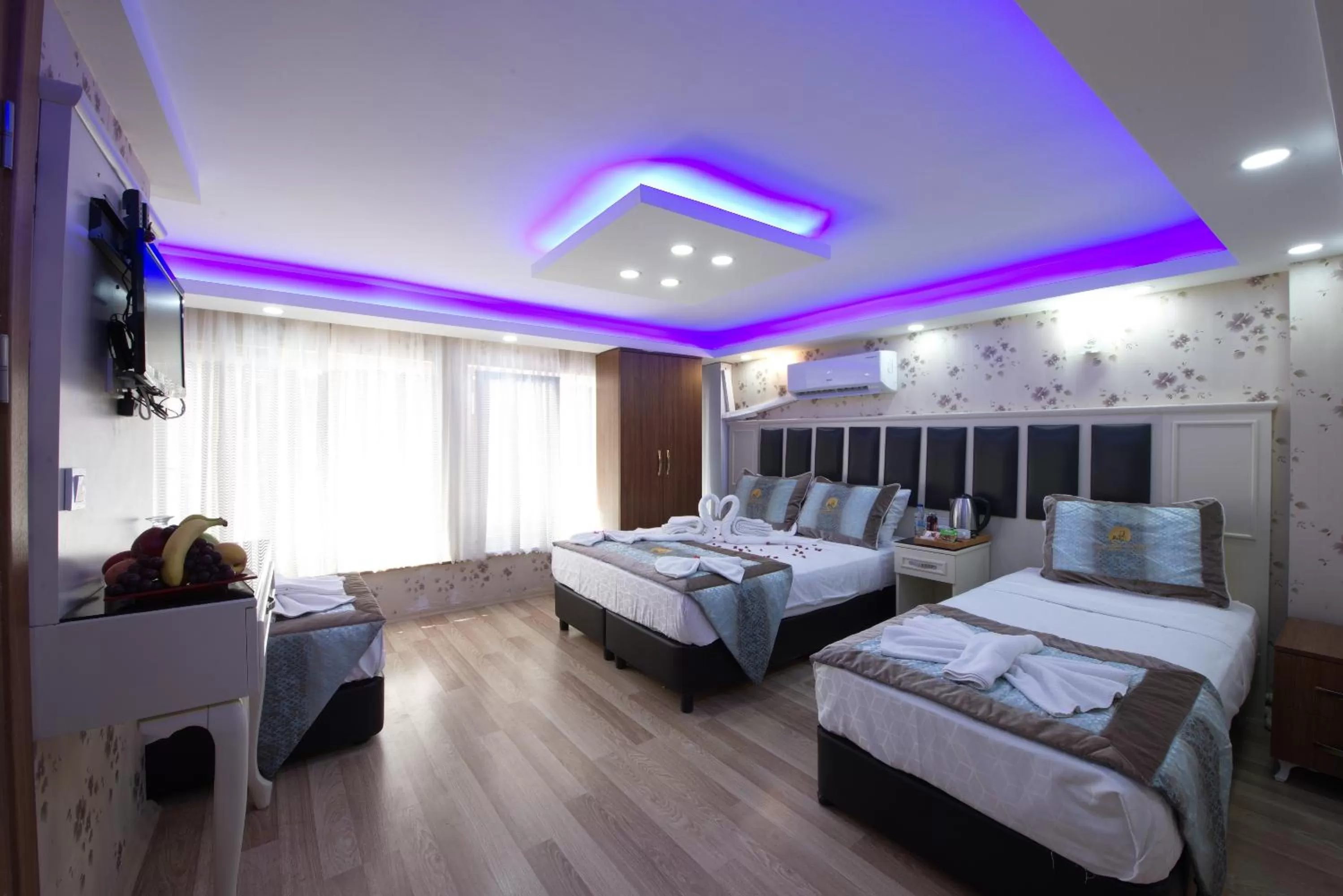 Bed in Istanbul Sirkeci Hotel