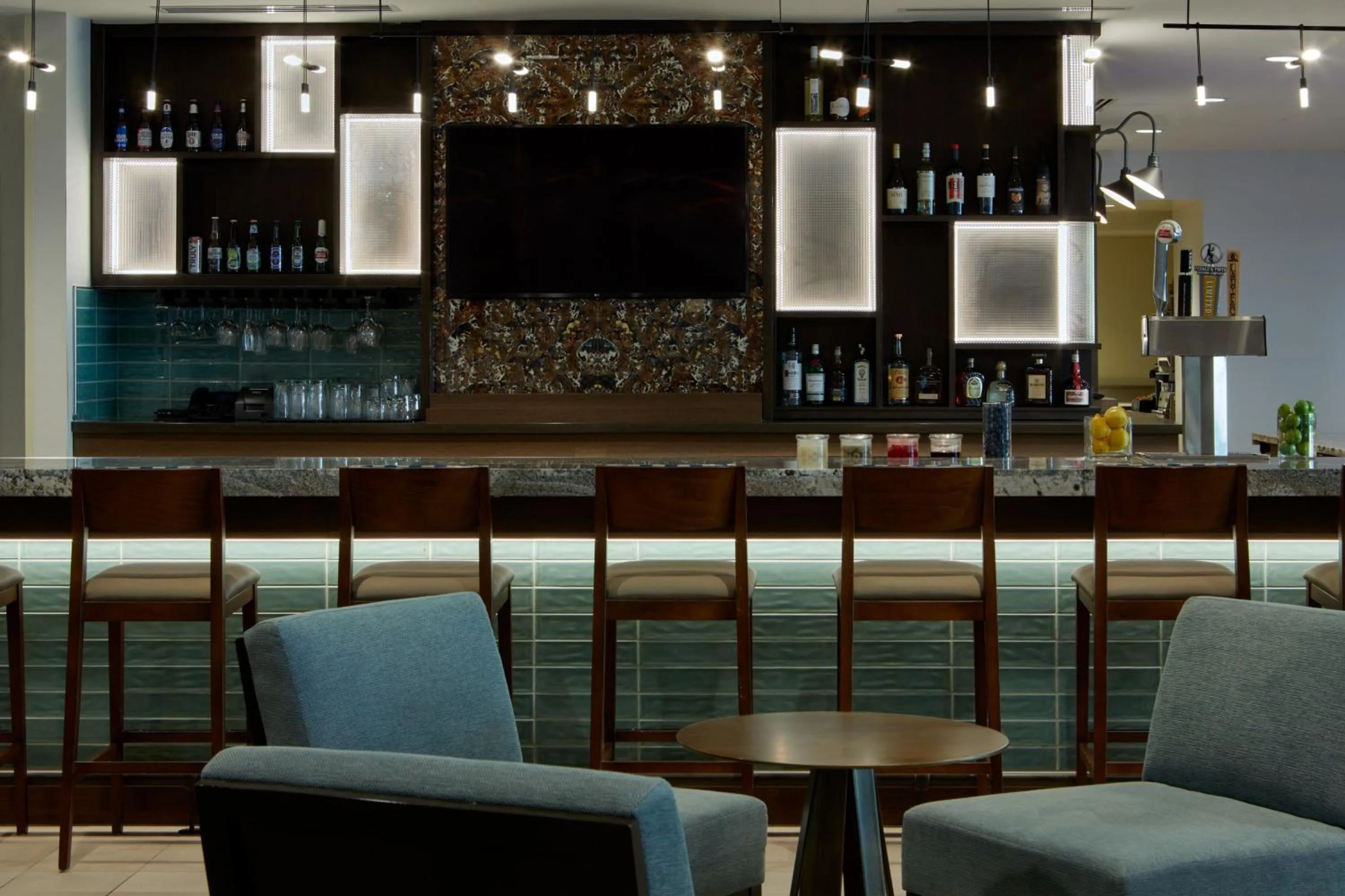 Lounge or bar in TownePlace Suites by Marriott Thousand Oaks Agoura Hills