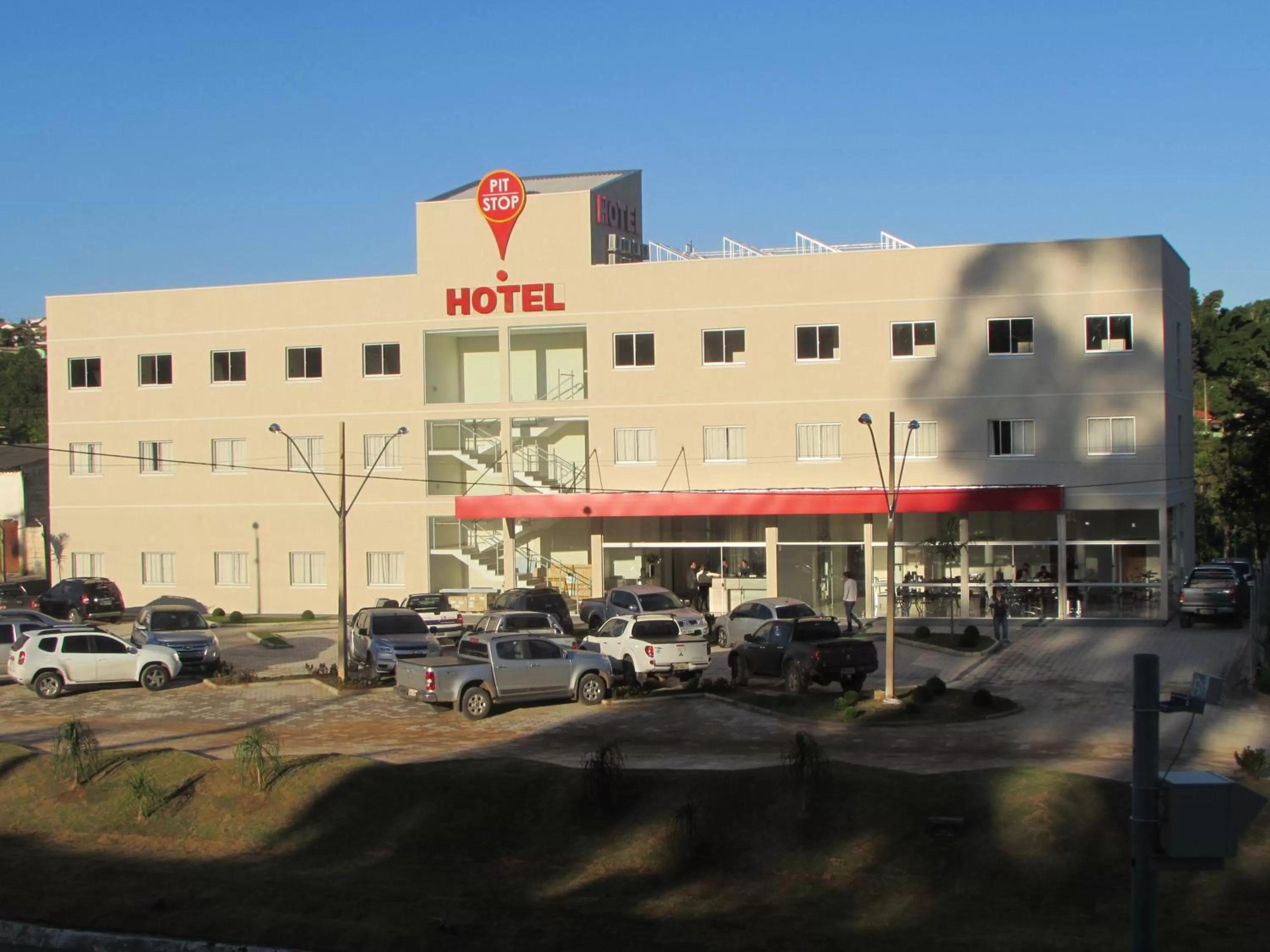 Property Building in Hotel Pit Stop Oliveira-MG
