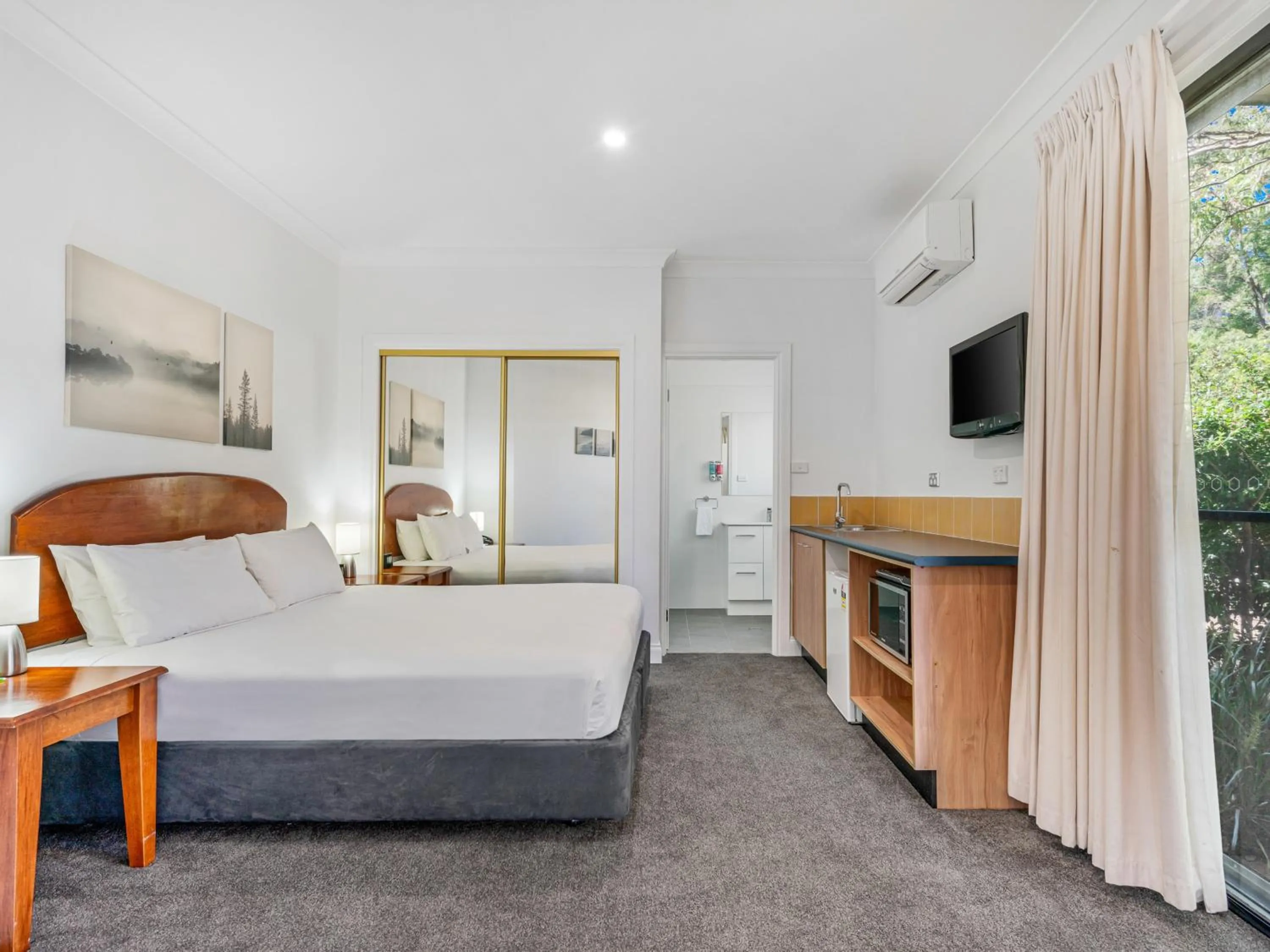 Bed in Leisure Inn Pokolbin Hill