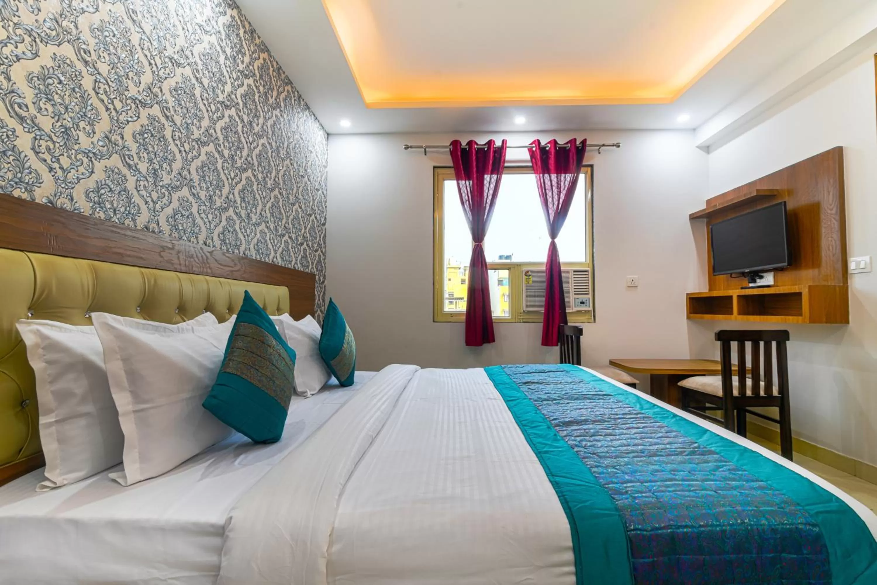 Bed in Hotel Urban Tree At Delhi Airport