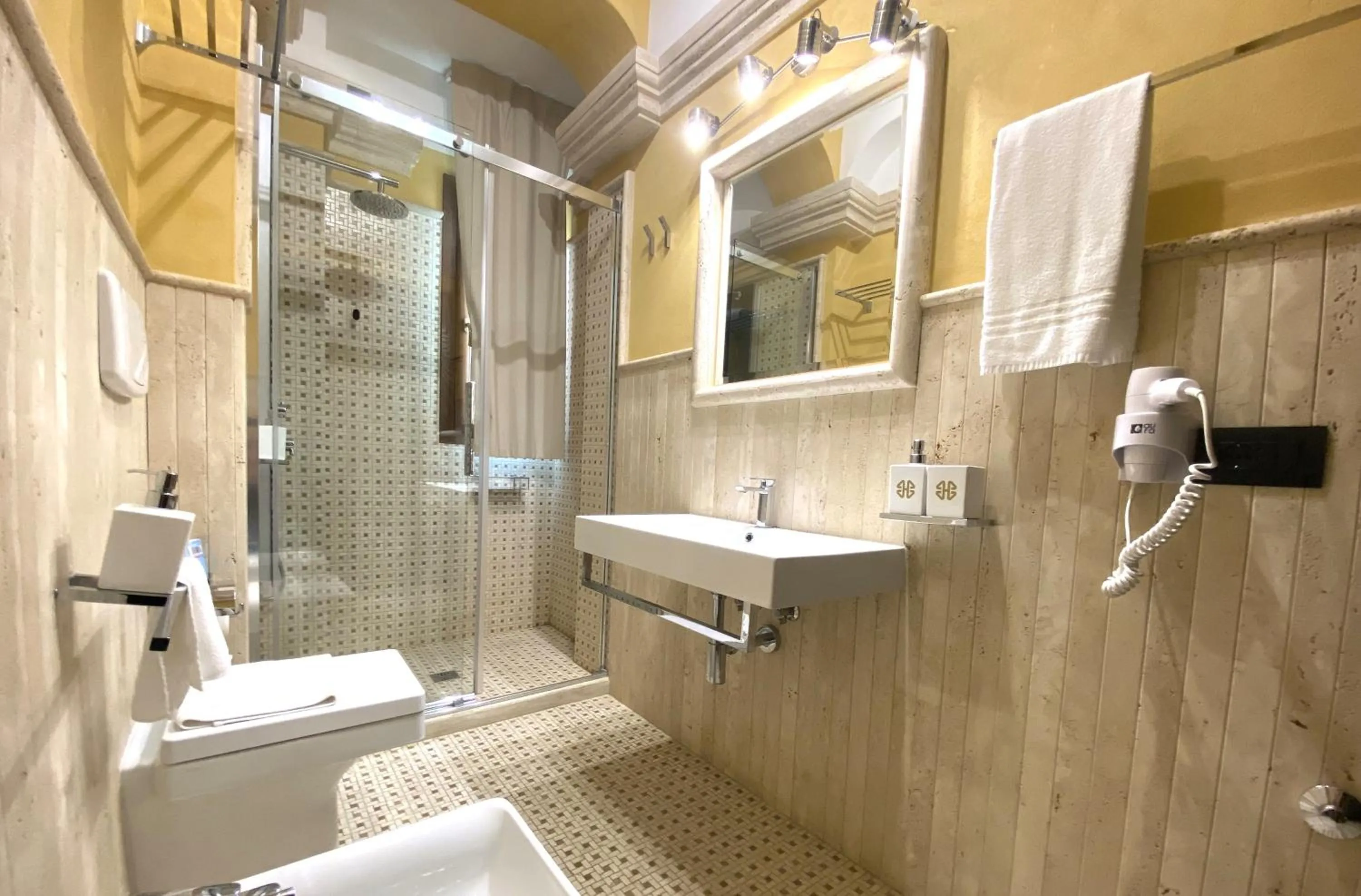 Bathroom in BHB Hotel