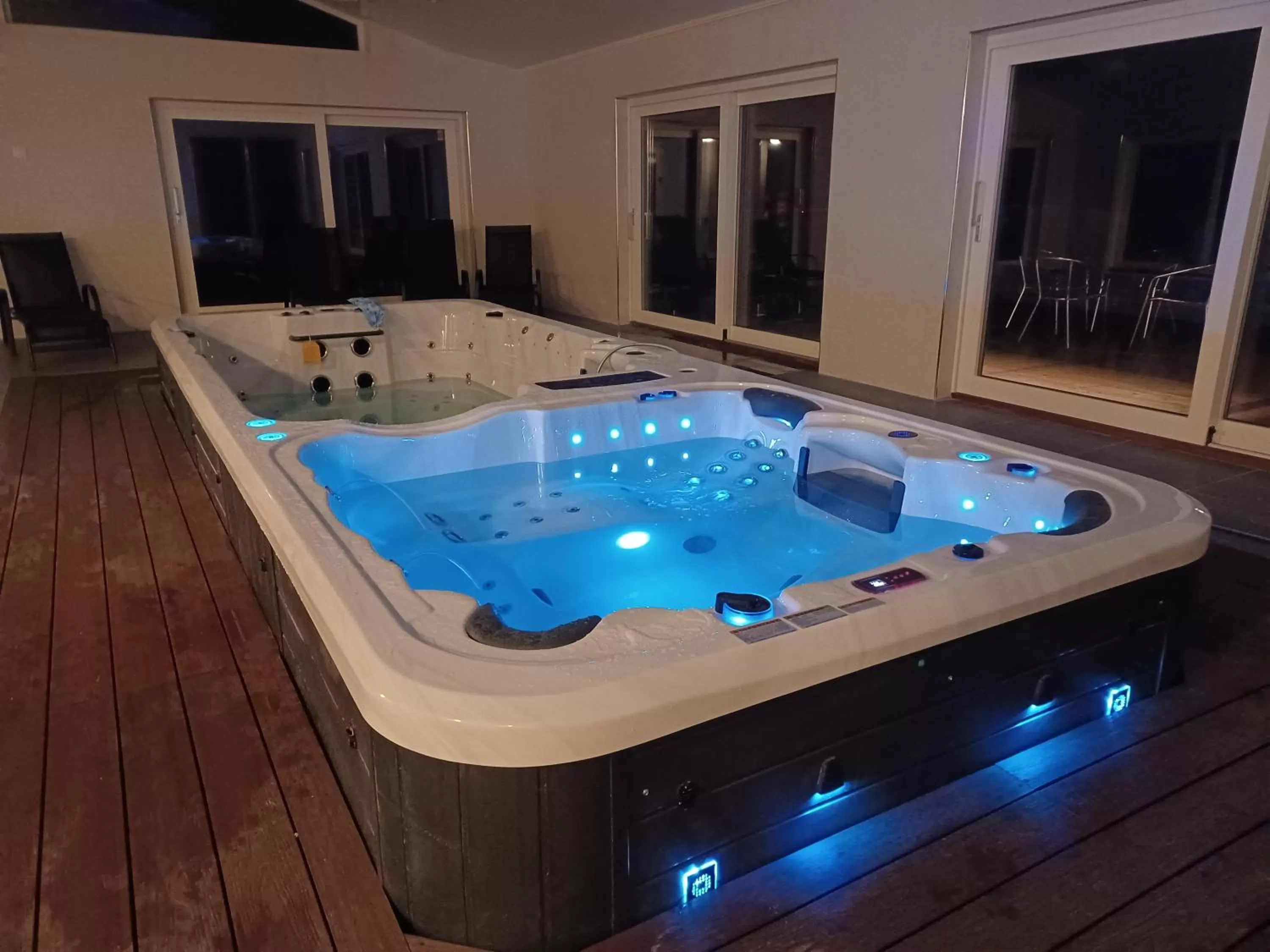 Hot Tub in Solstickan Hotell & Vandrarhem