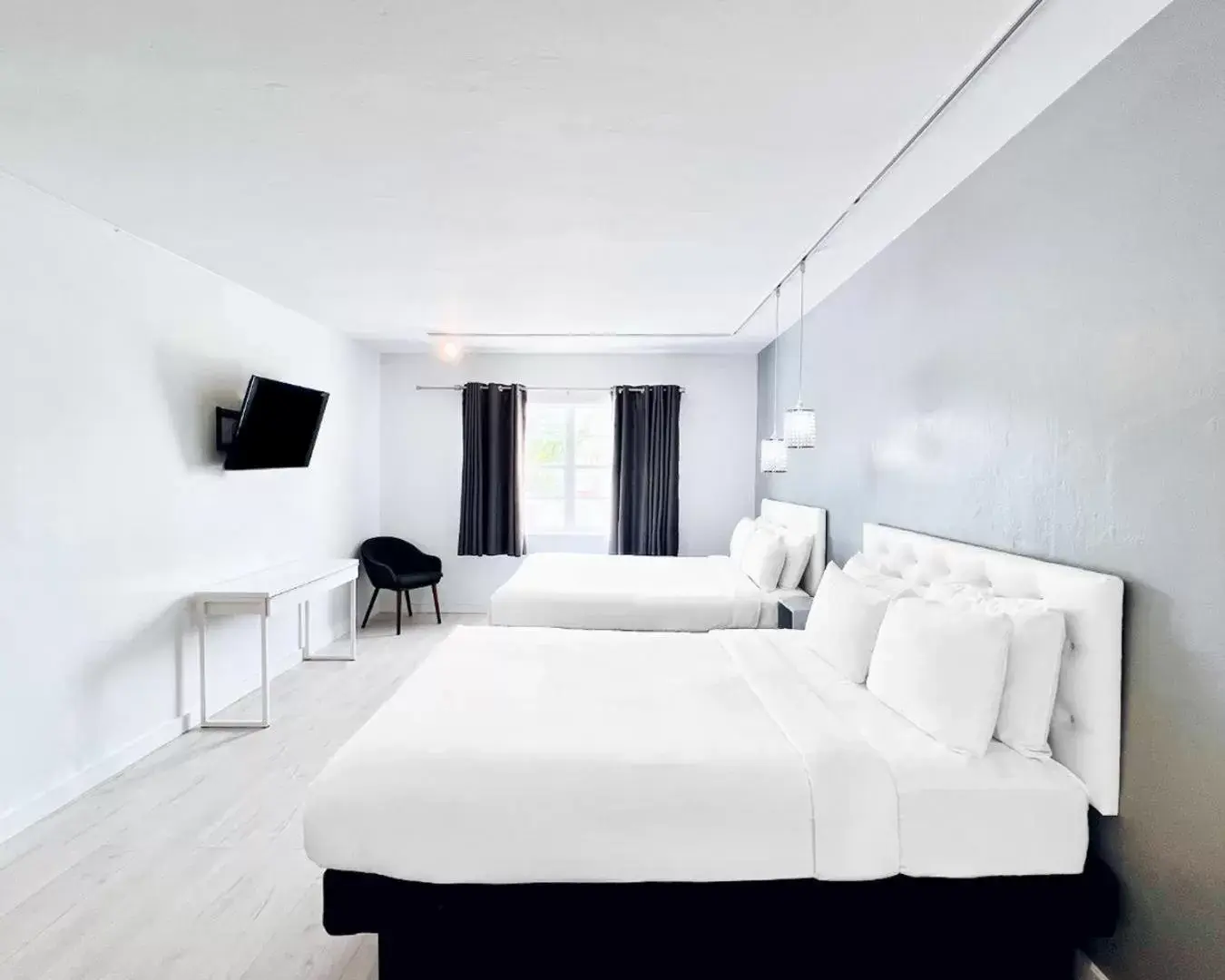 Deluxe Two Queen Room in North Beach Hotel Deluxe Two Queen Room in North Beach Hotel